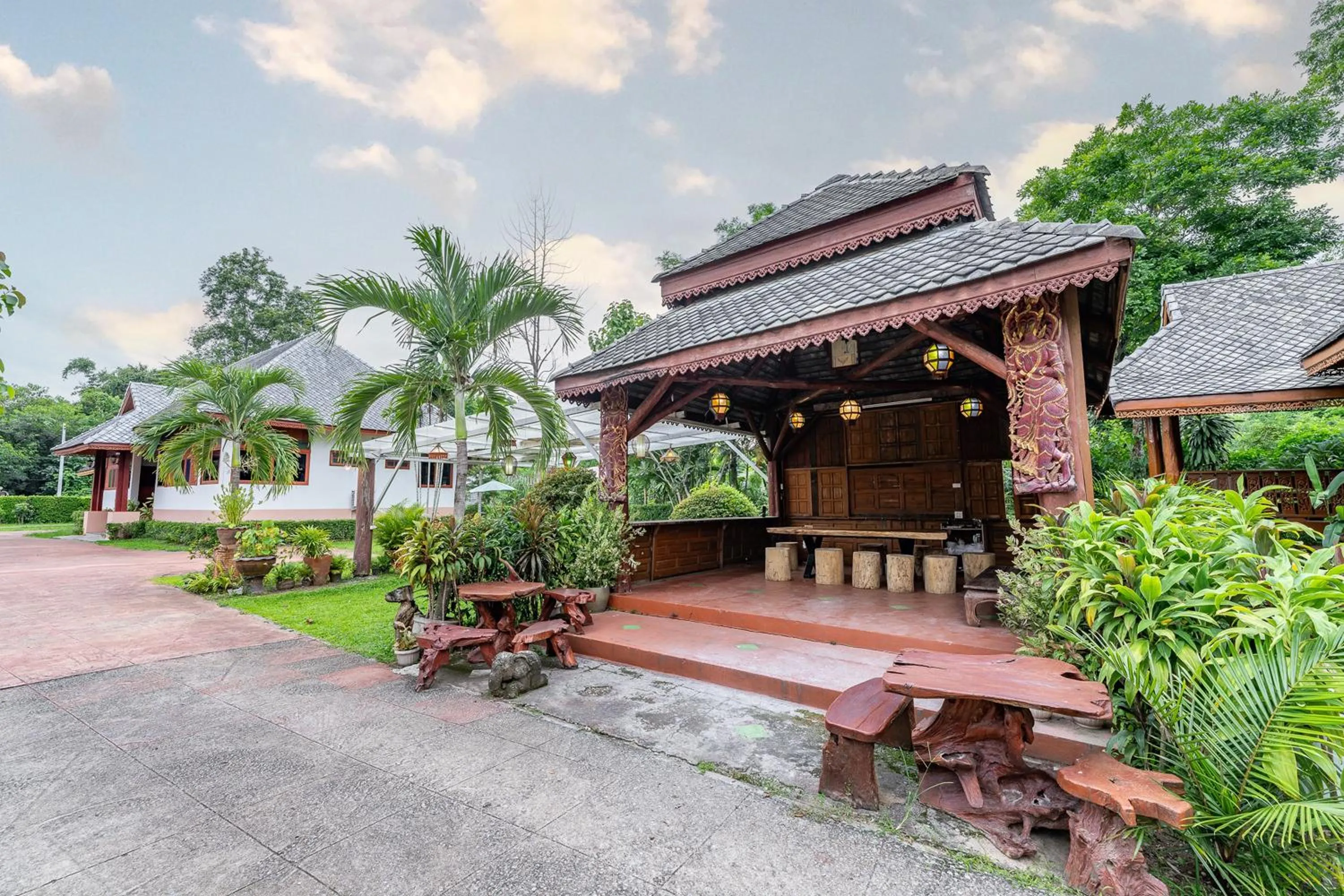 Property building in Romsak Lanna Resort