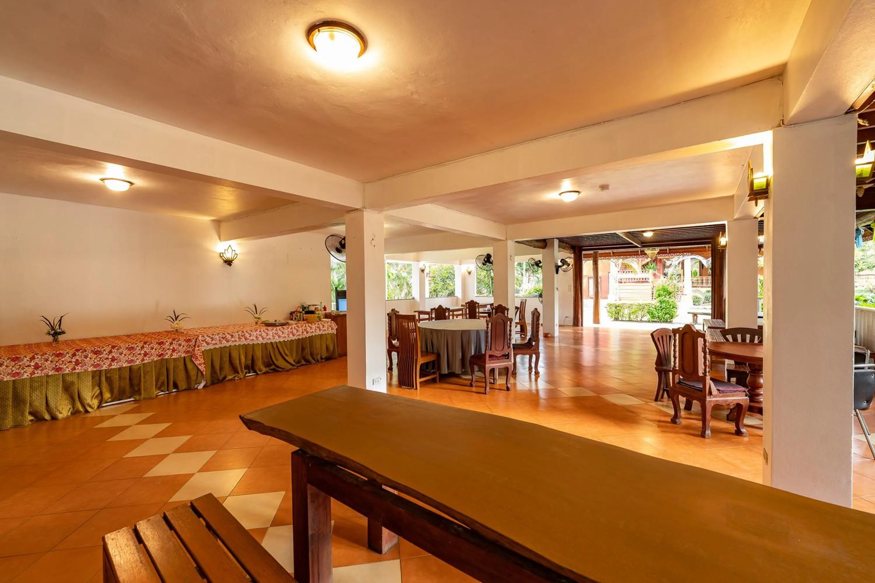 Restaurant/places to eat in Romsak Lanna Resort