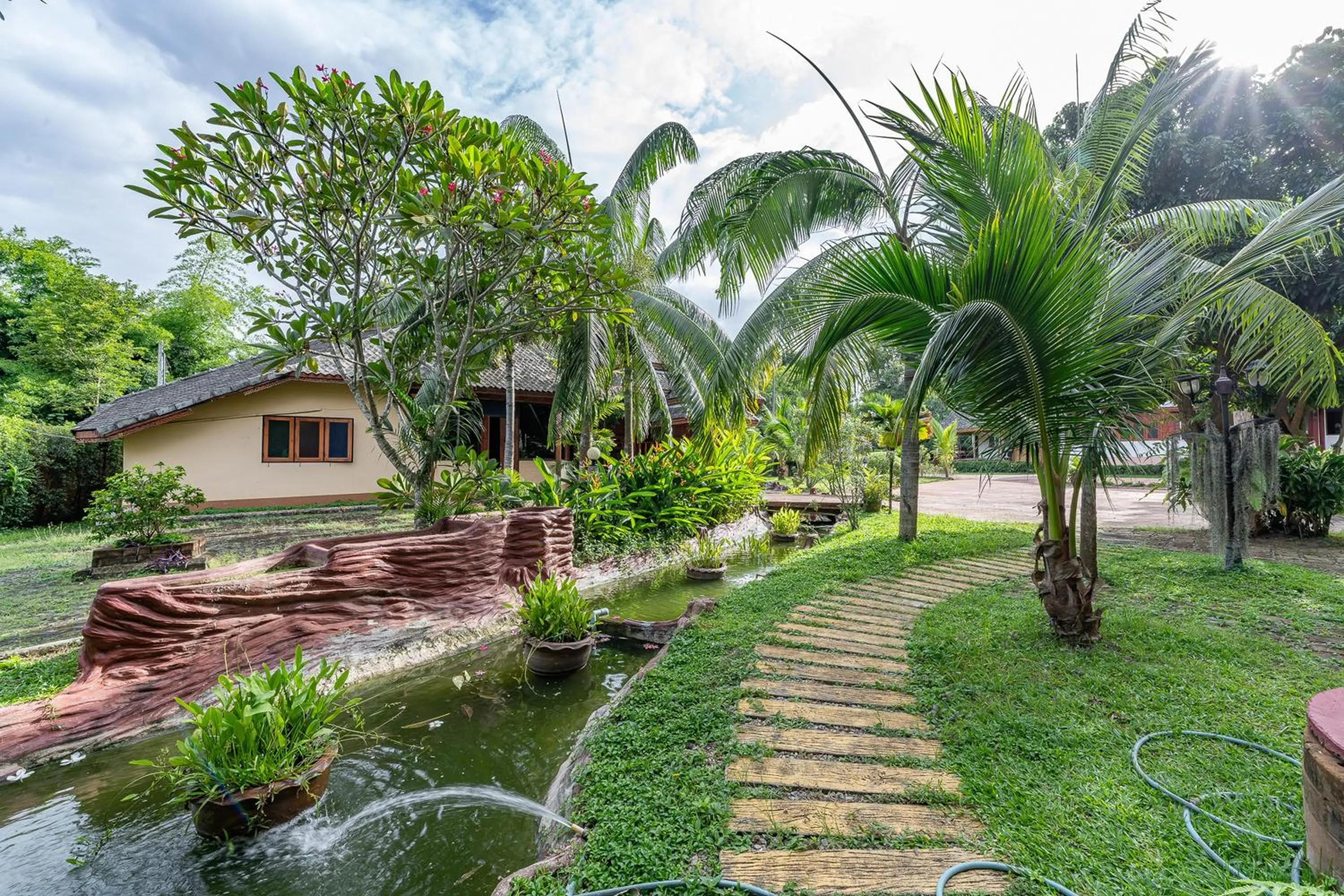 Garden in Romsak Lanna Resort
