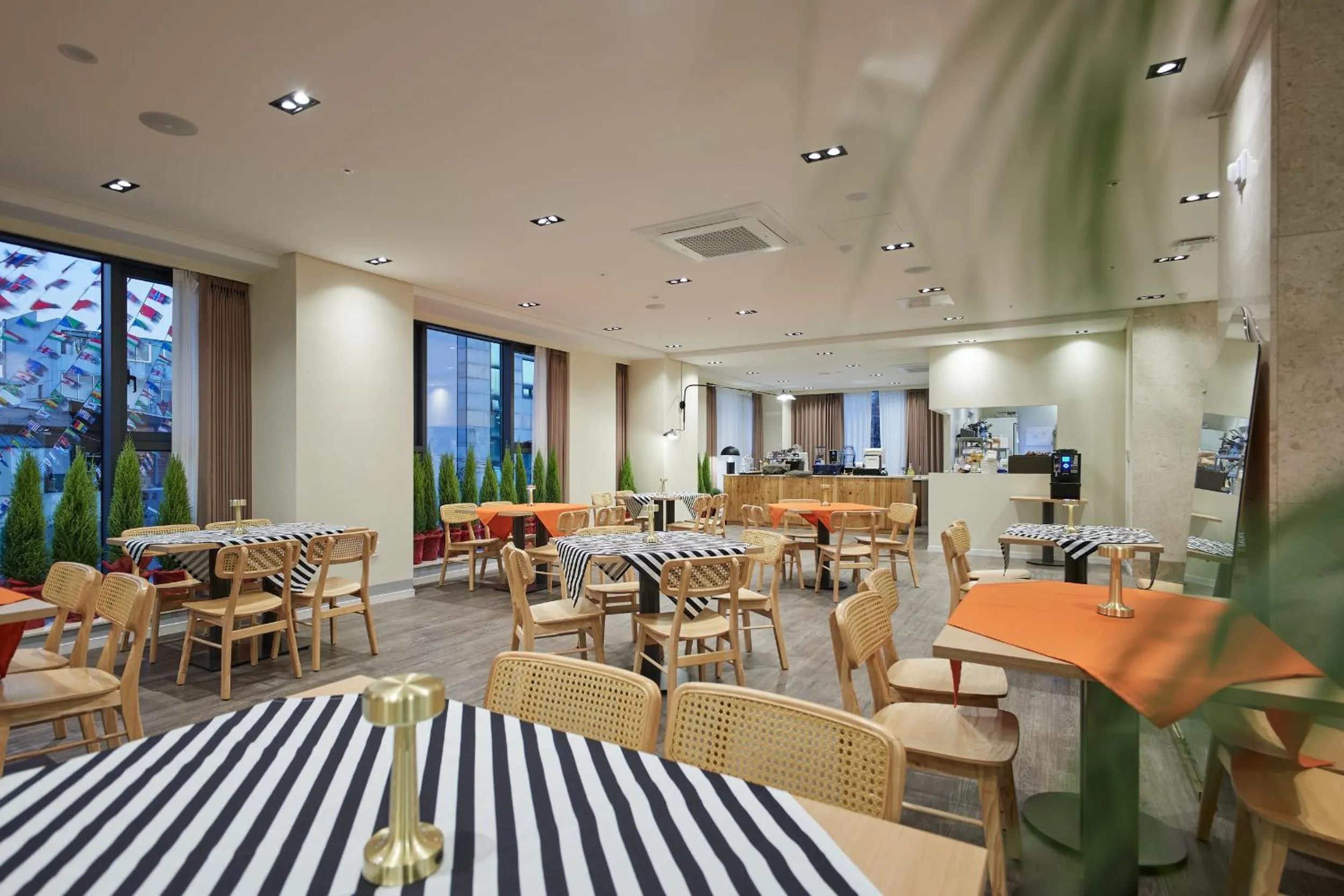 Restaurant/places to eat in Gwangju H1 Hotel