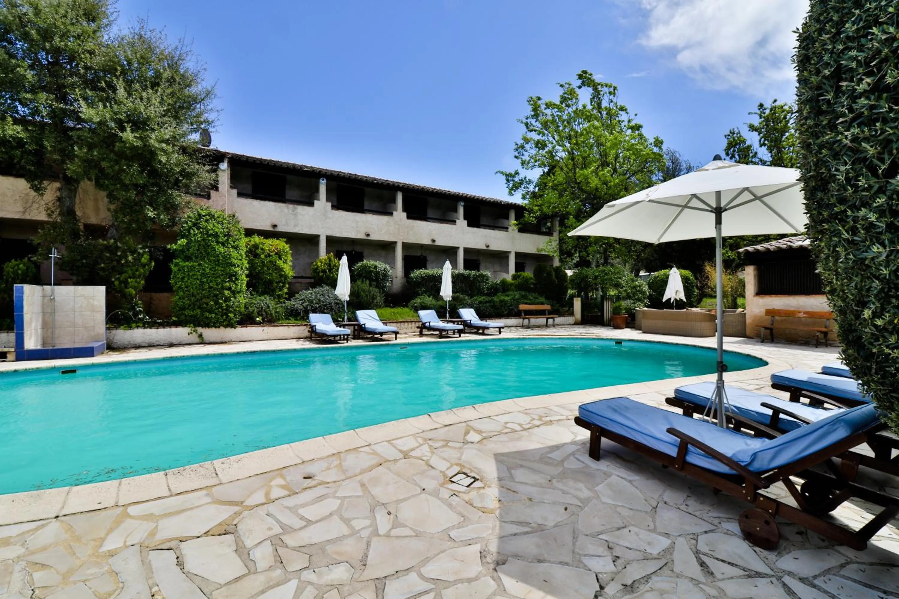Swimming pool in L'Estirado des Adrets