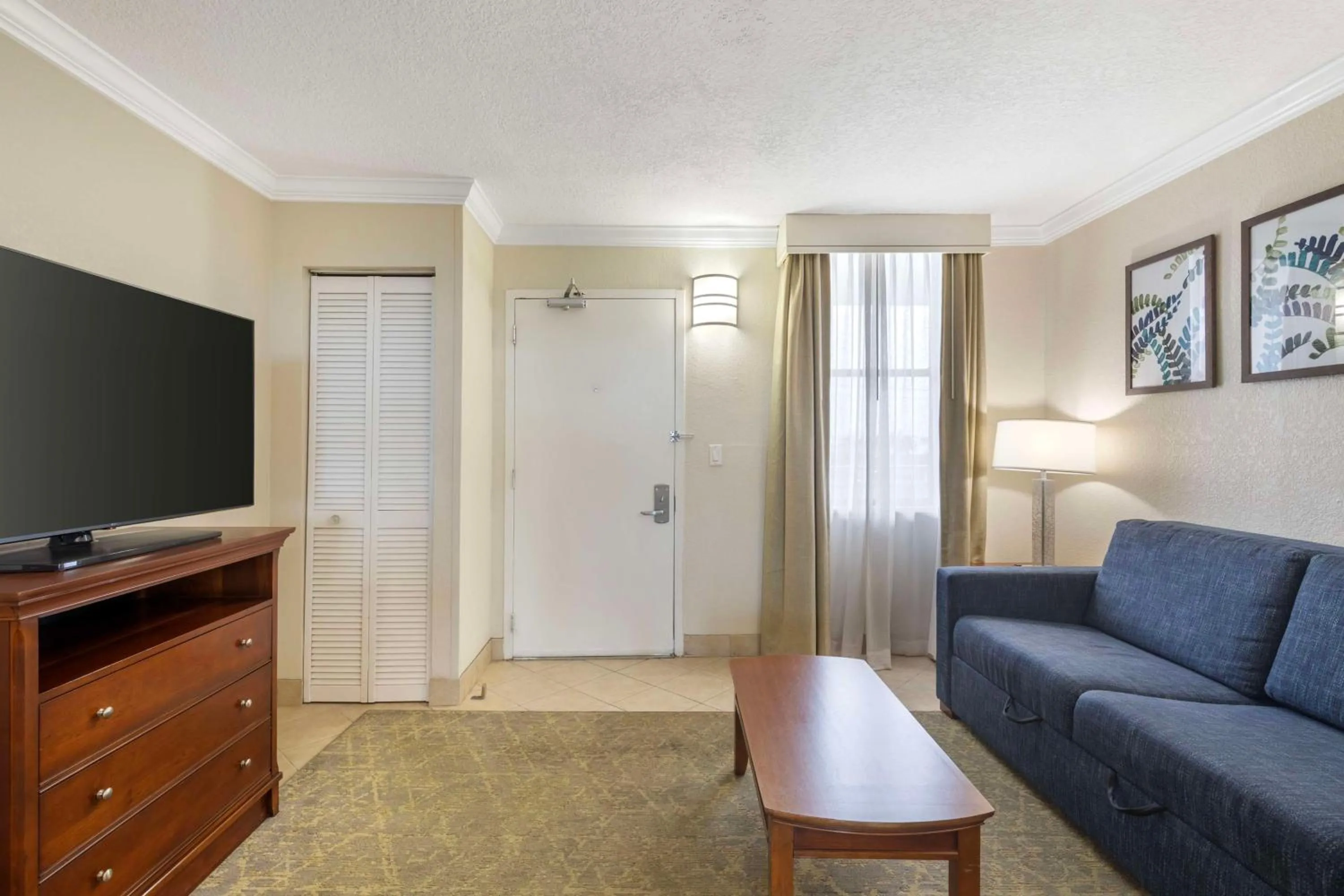 Bedroom in Best Western Cocoa Beach - Port Canaveral