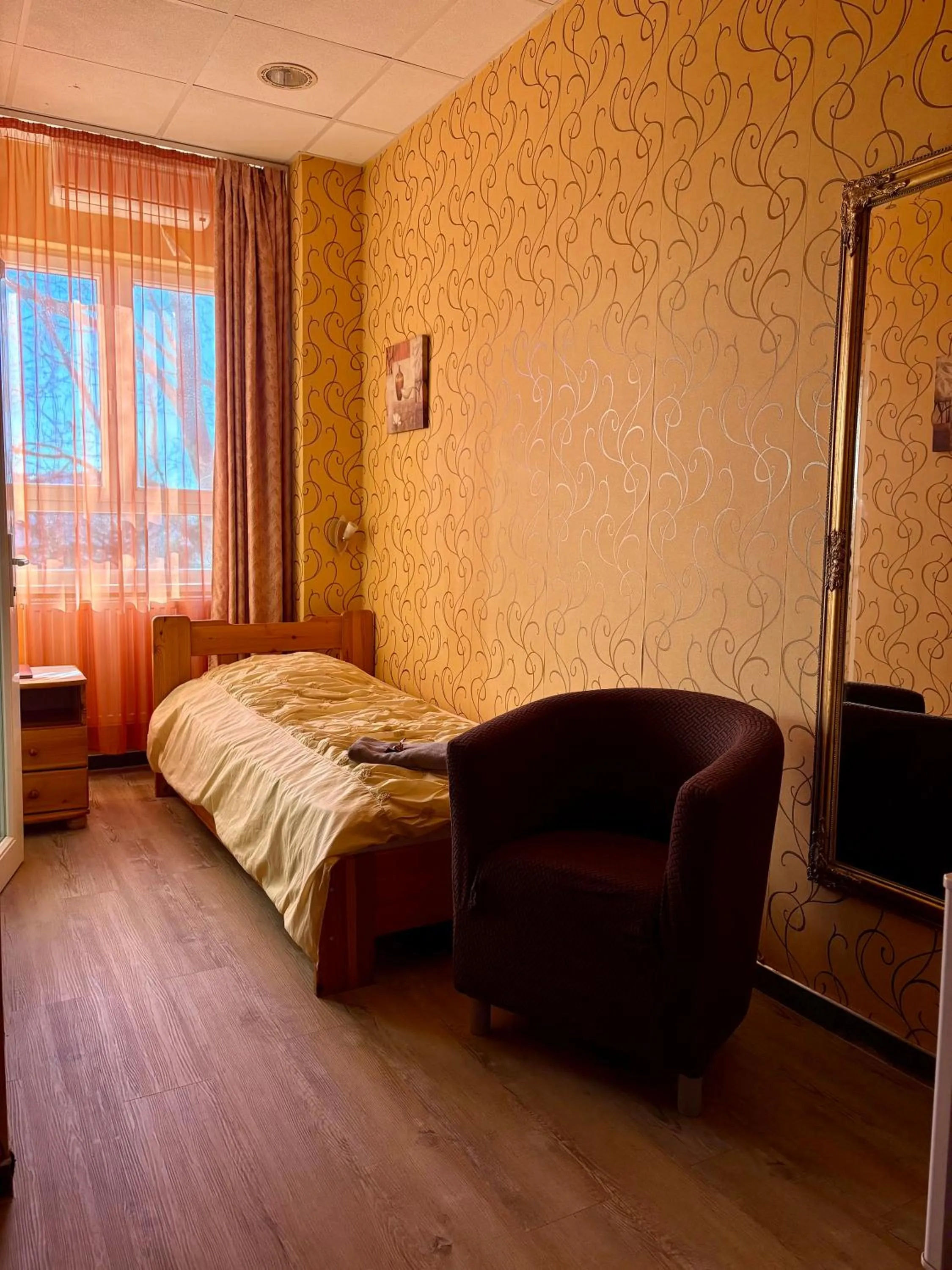 Bedroom, Bed in Airport Szálló