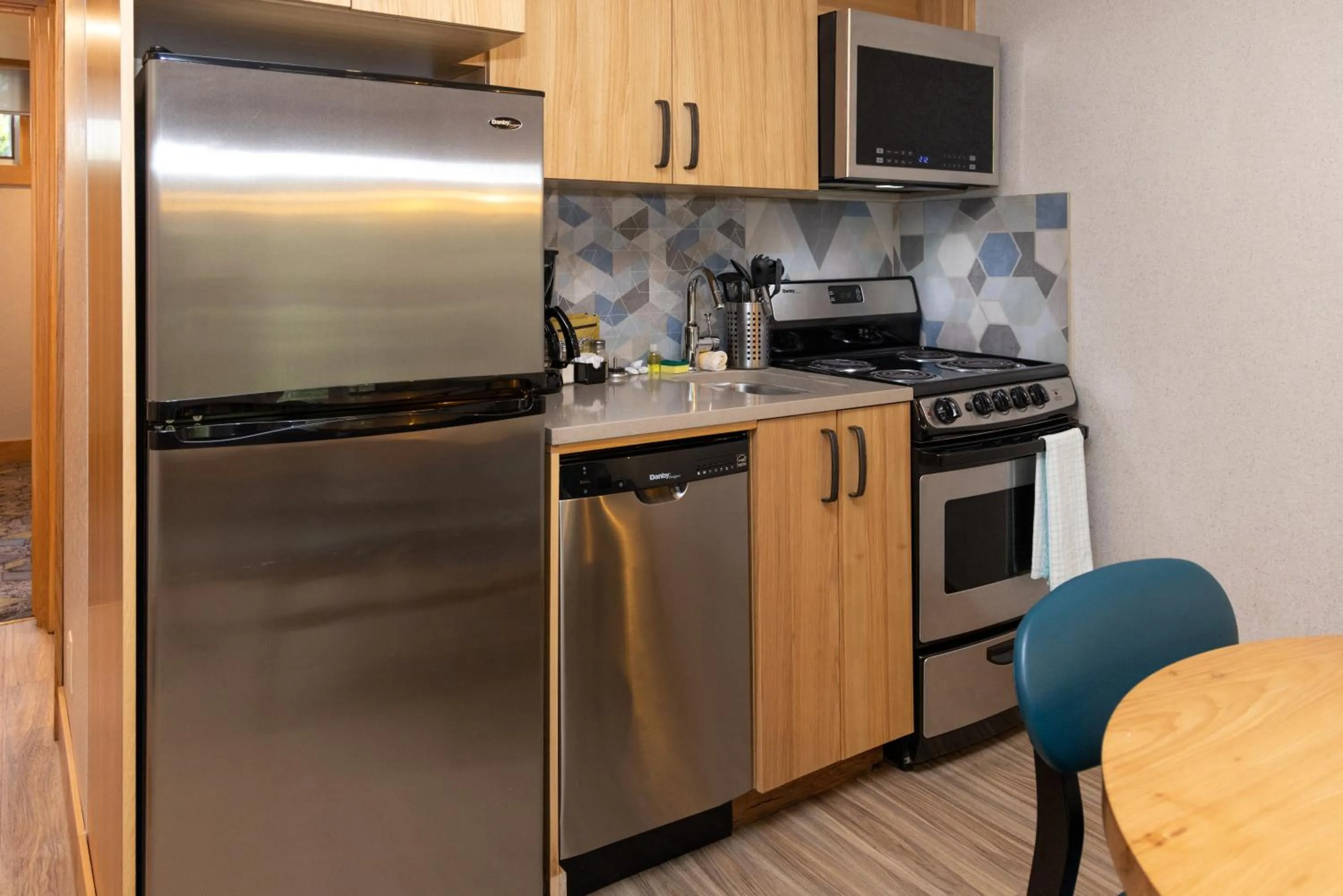 Kitchen or kitchenette in Tunnel Mountain Resort