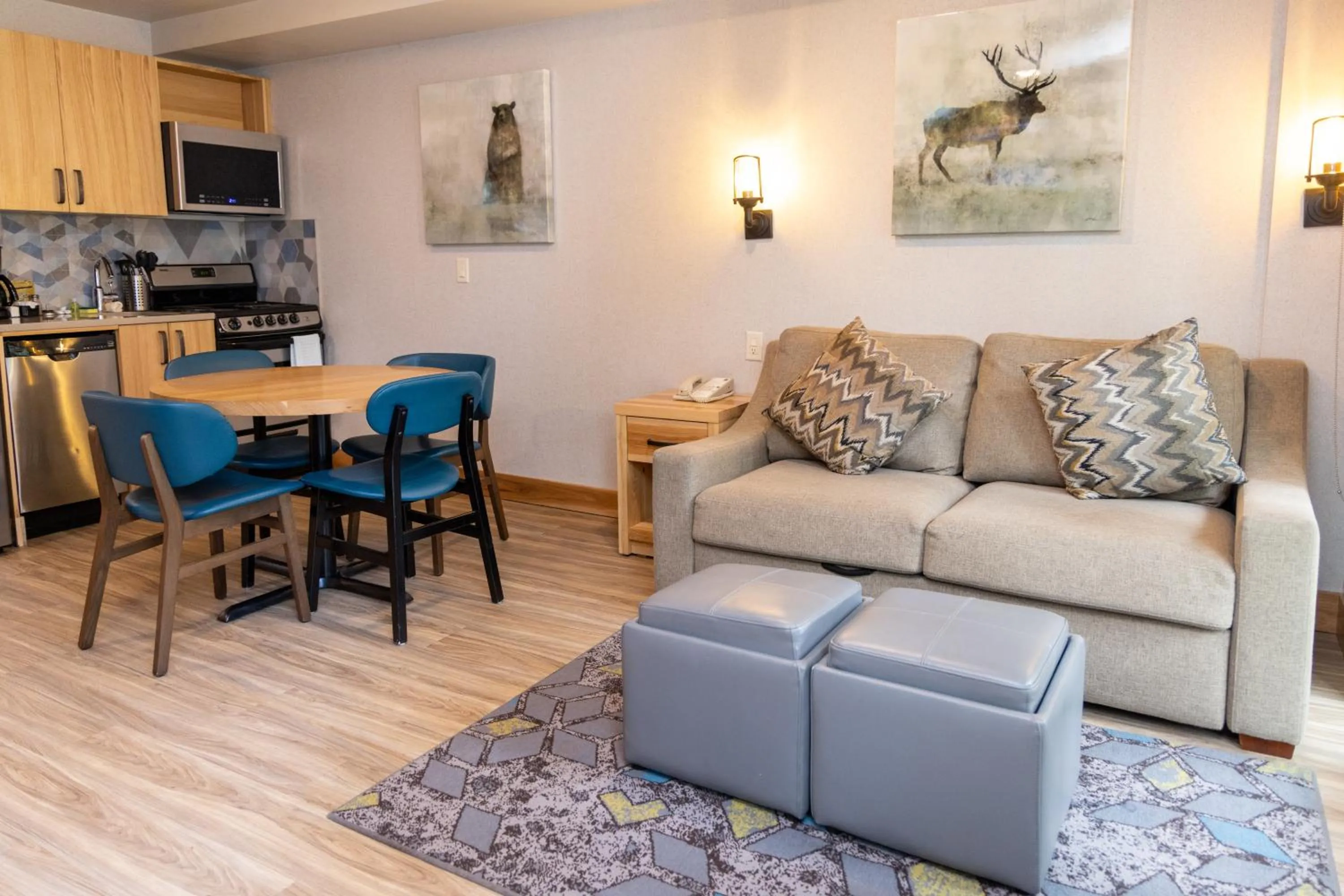 Living room in Tunnel Mountain Resort