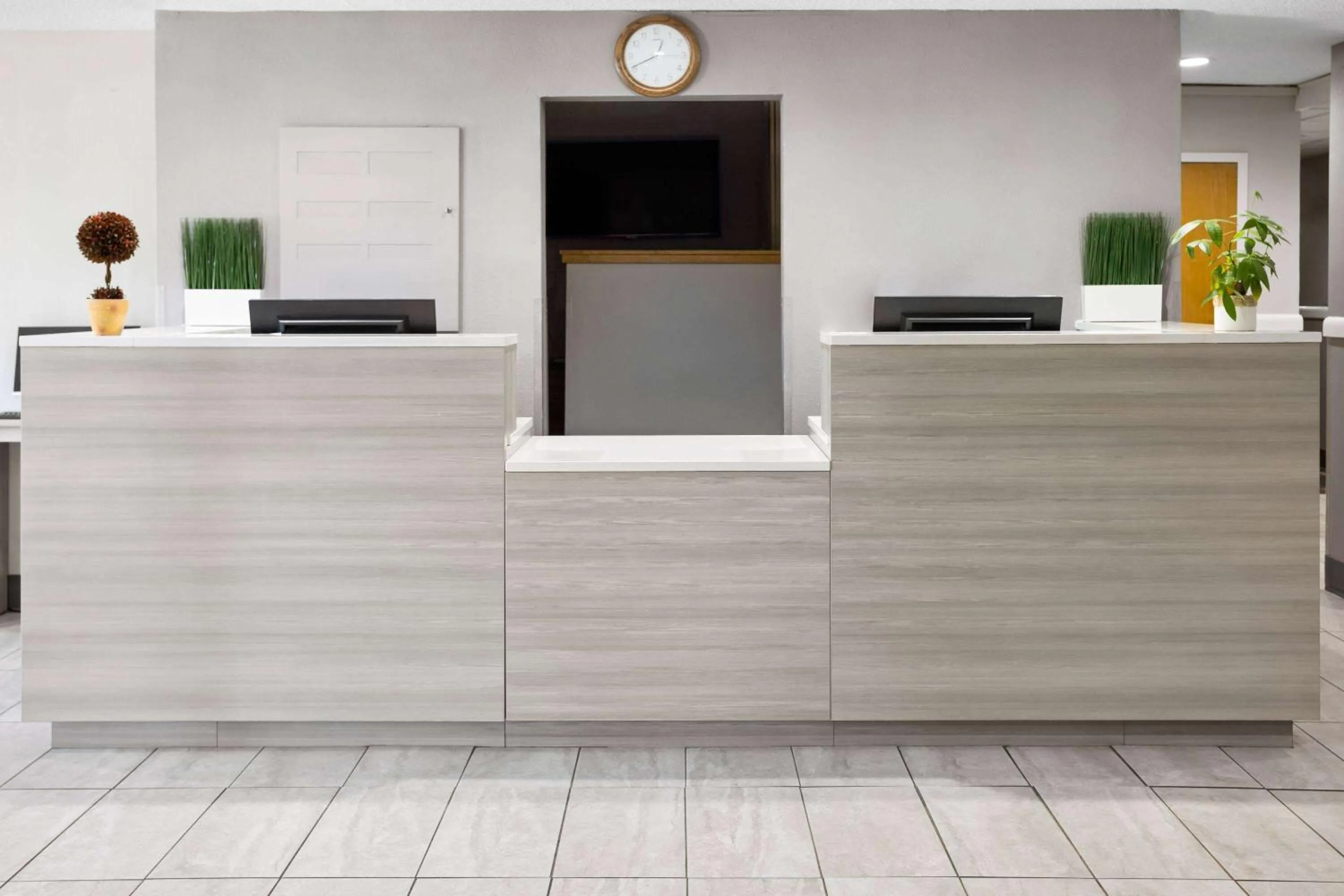 Lobby or reception in Microtel Inn by Wyndham Raleigh-Durham Airport