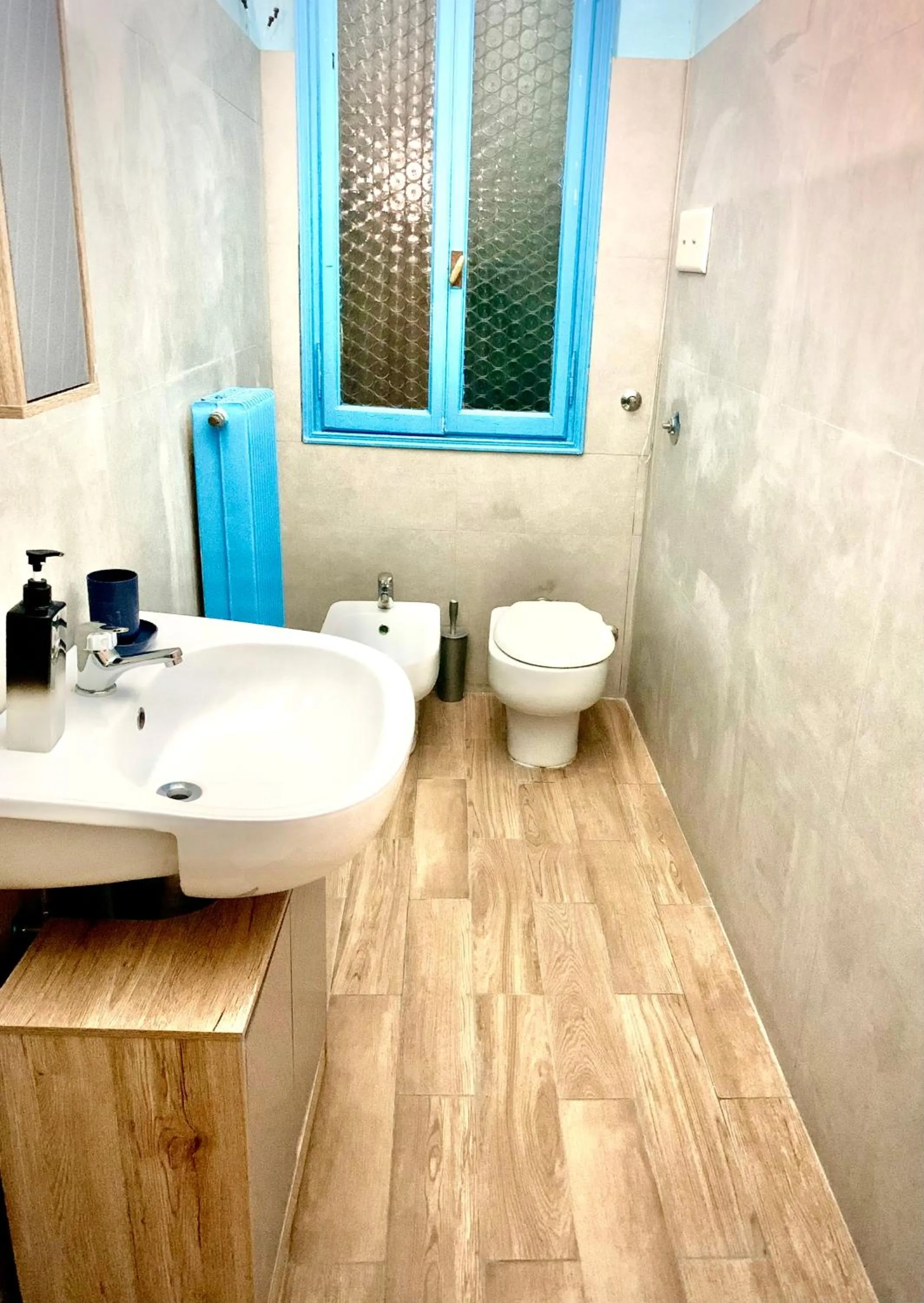 Shower in Apartment Odesos