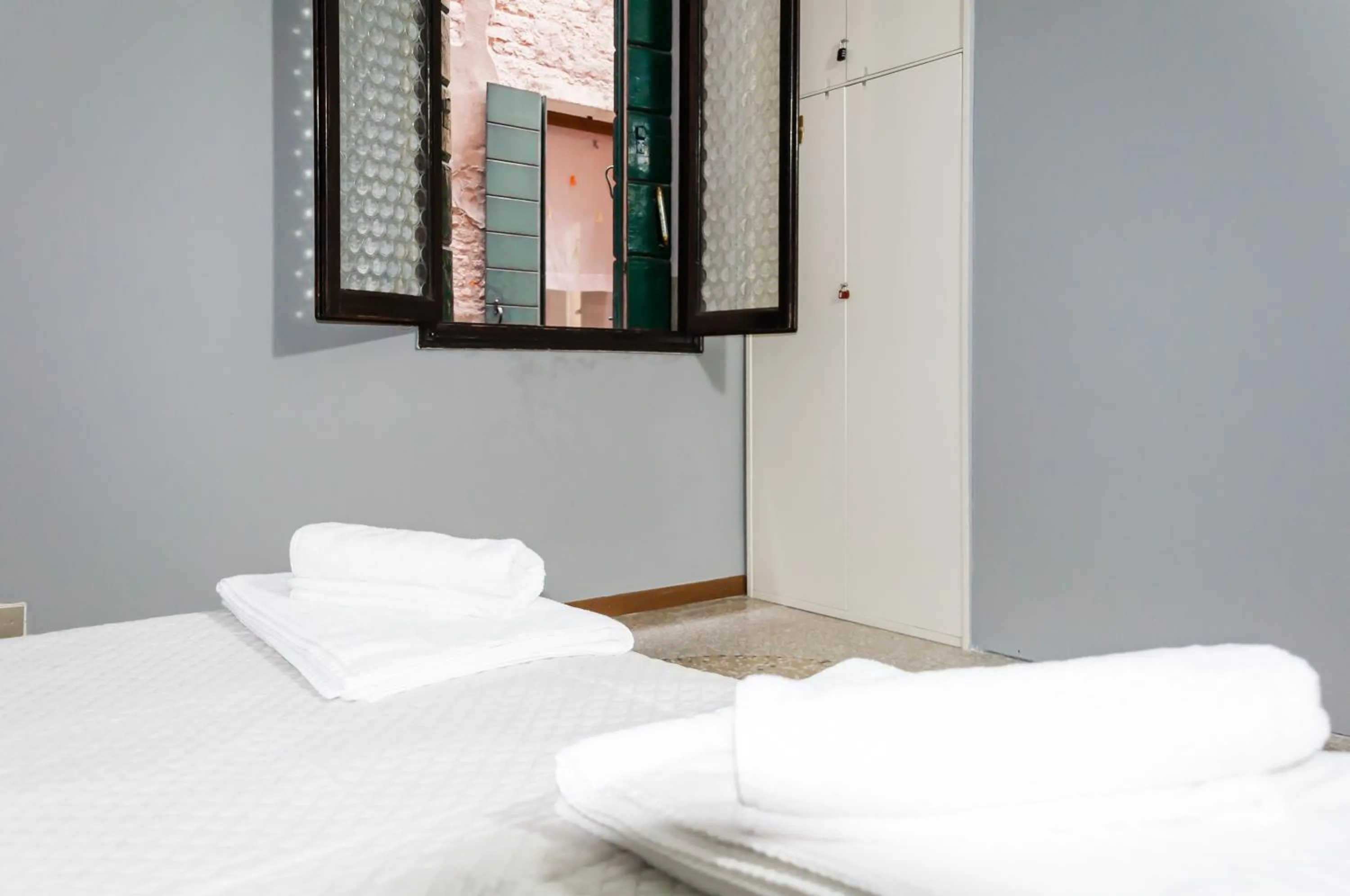 Bed in Apartment Odesos