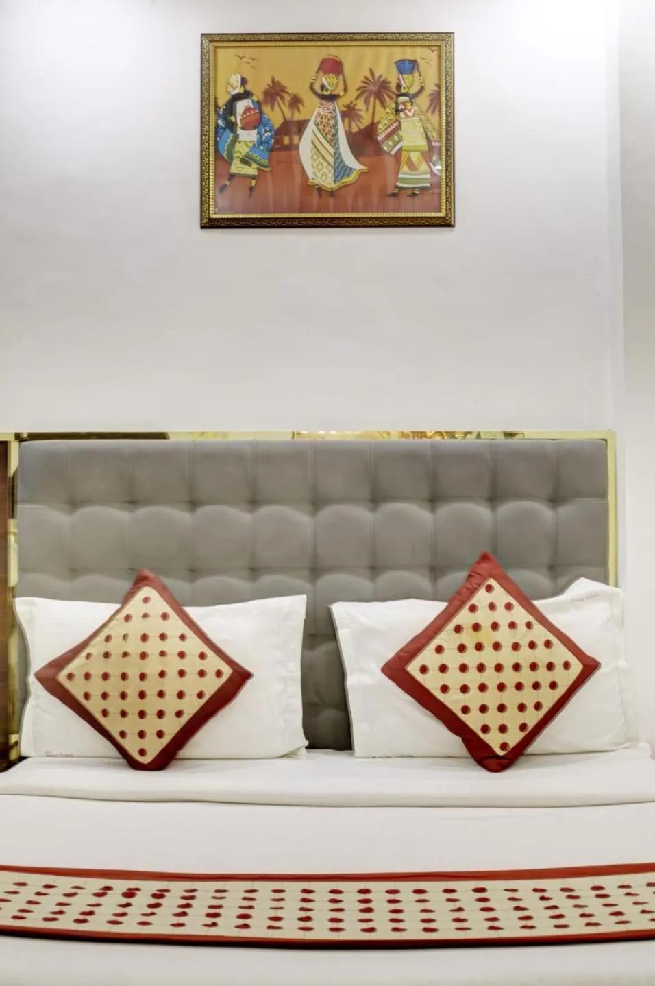 Bedroom, Bed in Hotel Dreamland Dx-5 Mints walk From New Delhi Railways Station