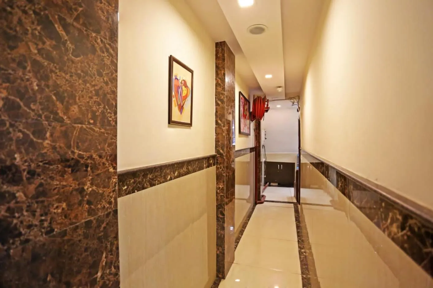 Lobby or reception in Hotel Dreamland Dx-5 Mints walk From New Delhi Railways Station