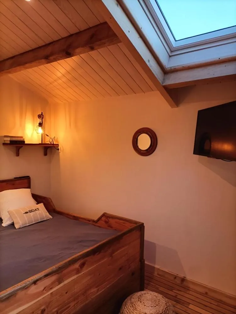 TV and multimedia, Bed in Oudoty