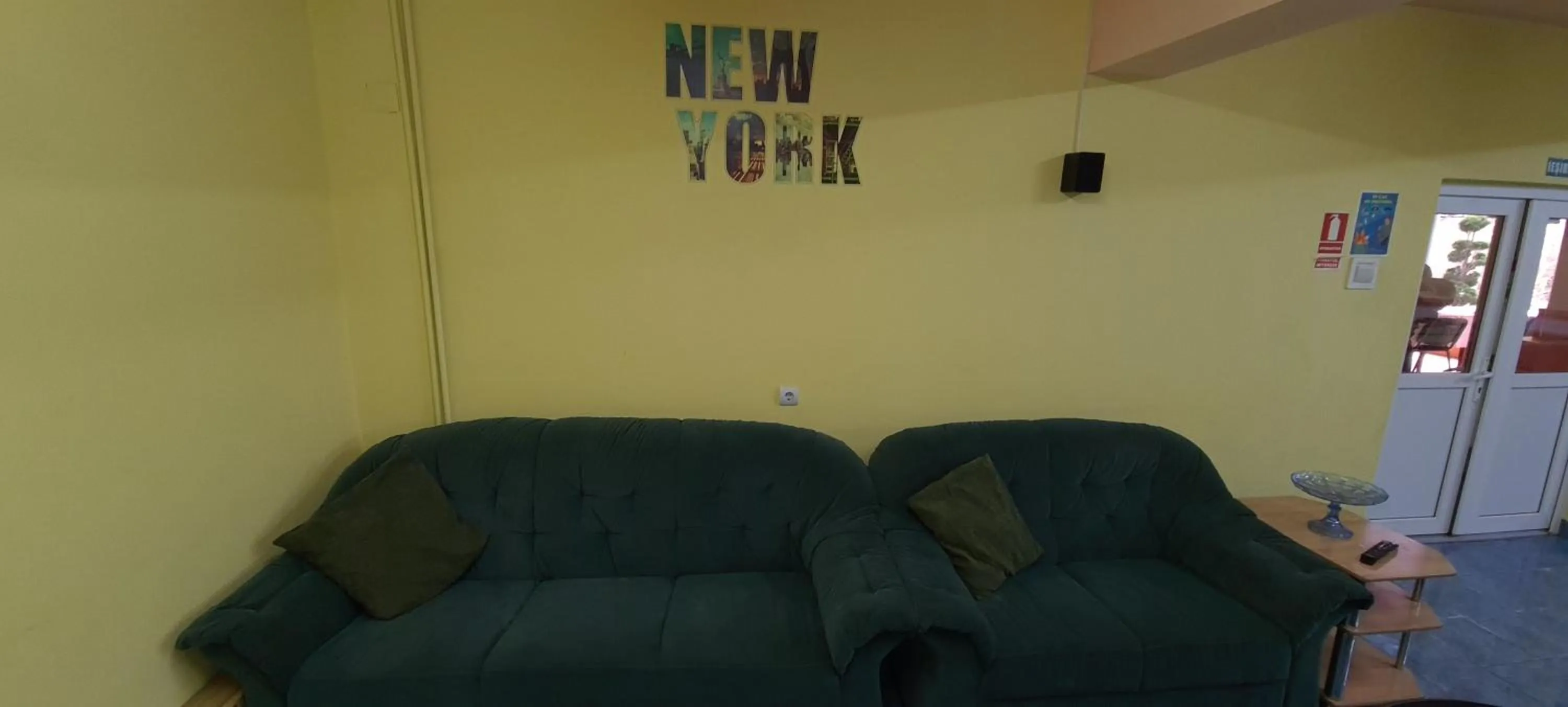 Living room in Pensiunea Aurora - Great Hostel Voineasa