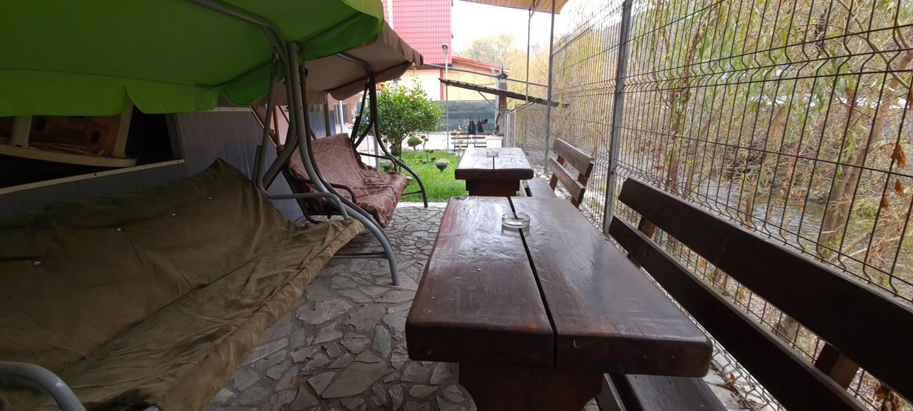 Balcony/Terrace in Pensiunea Aurora - Great Hostel Voineasa