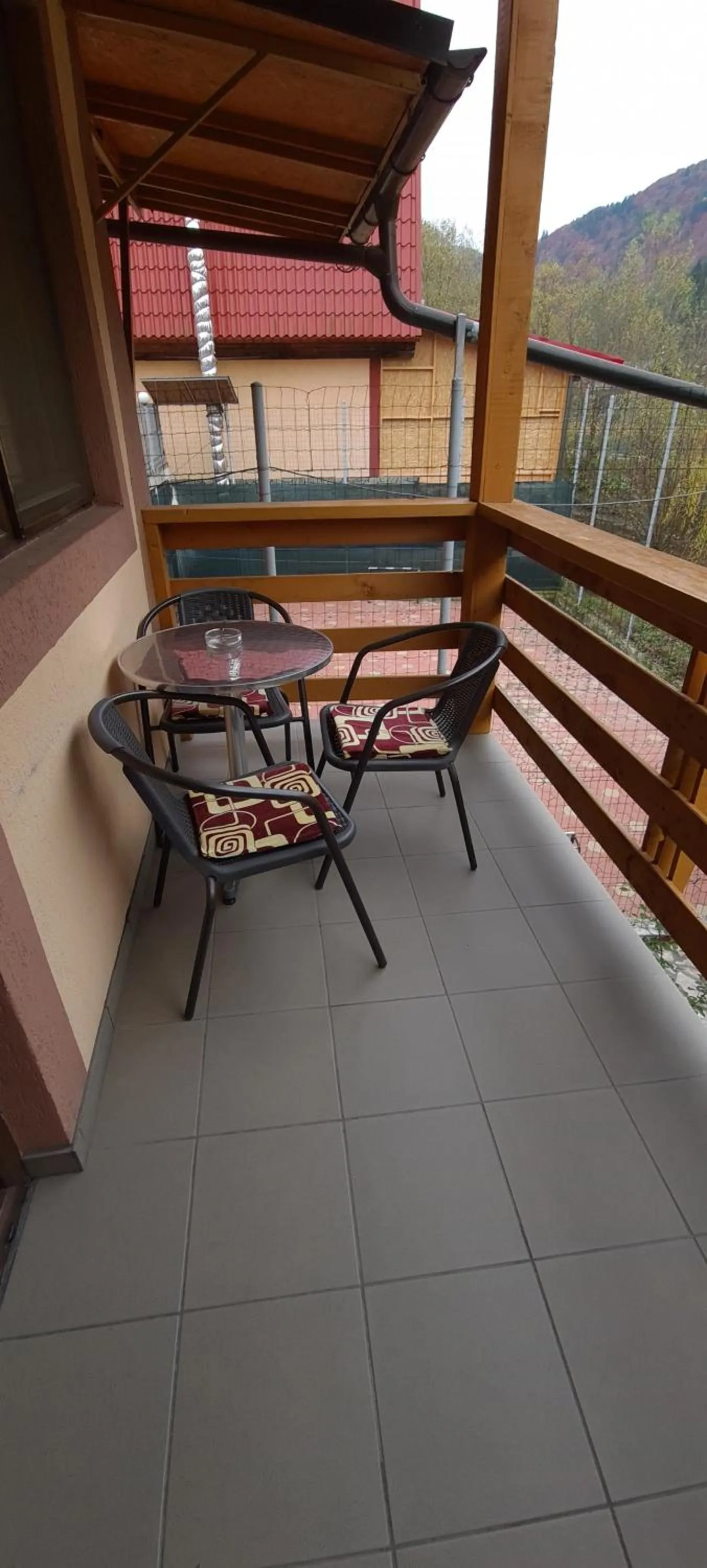 Balcony/Terrace in Pensiunea Aurora - Great Hostel Voineasa