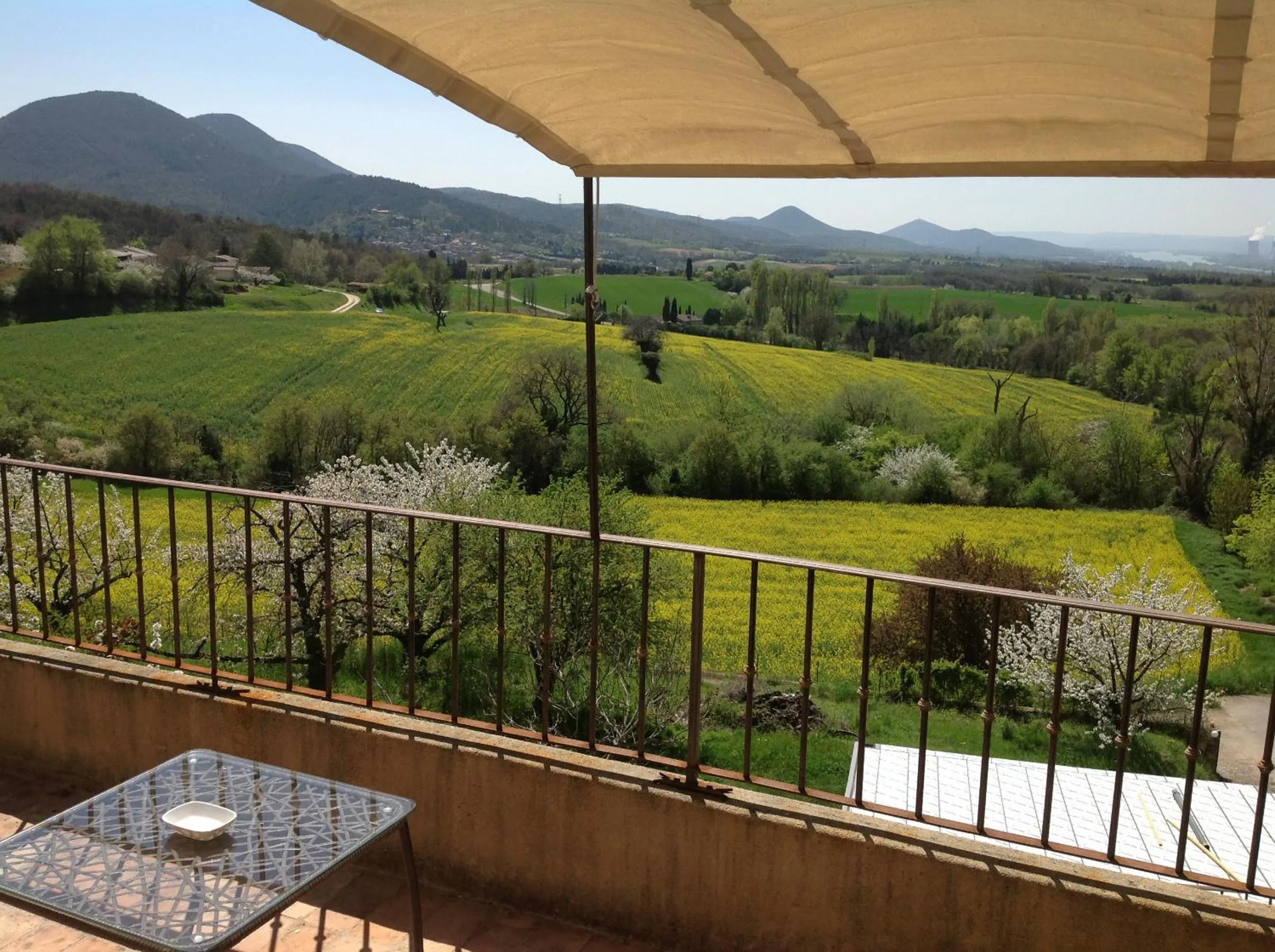 Balcony/Terrace in La Treille Muscate