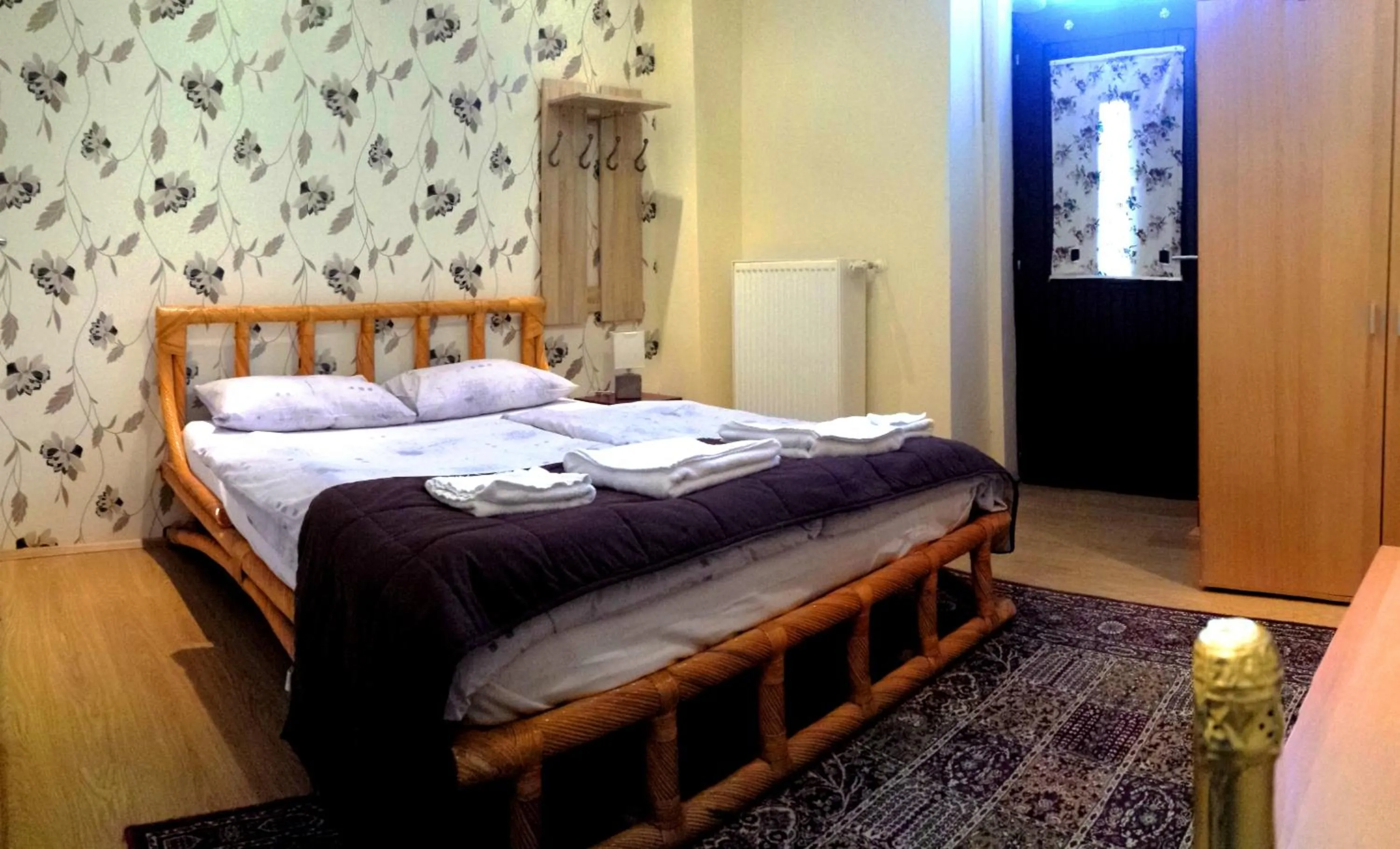 Bedroom, Bed in Garden House