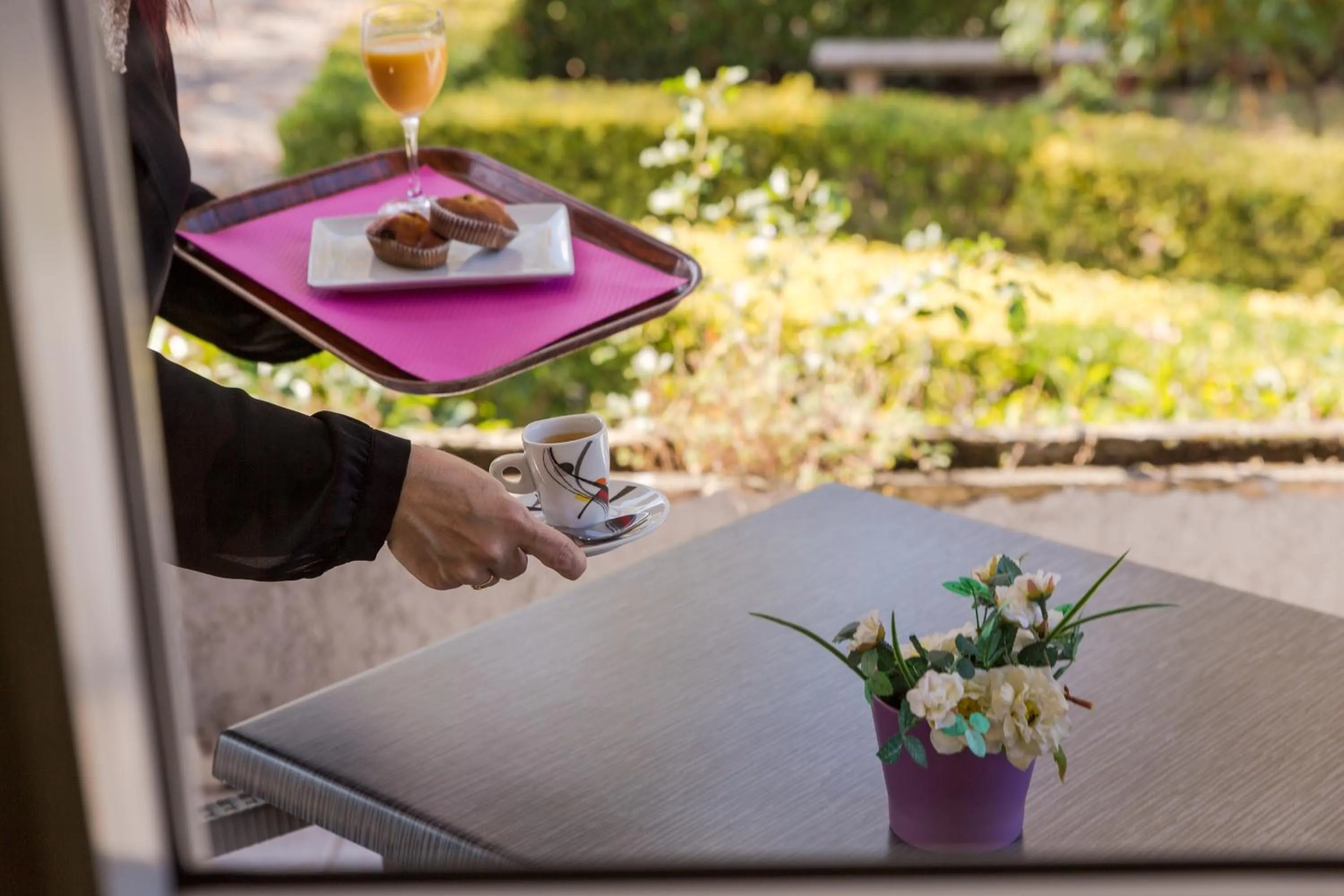 Food and drinks in The Originals City, Hôtel Villancourt, Grenoble Sud