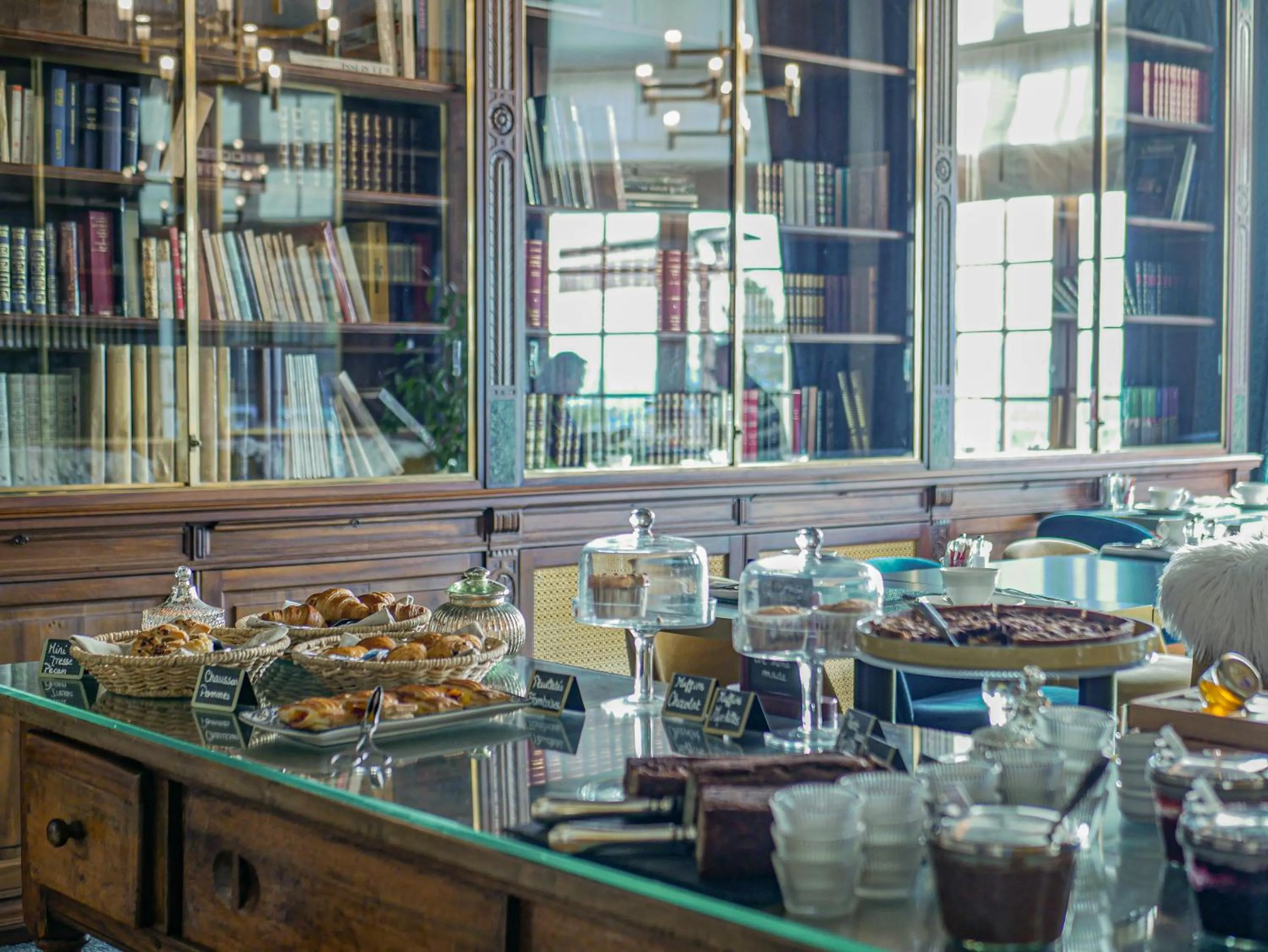 Food and drinks in Château des Avenieres