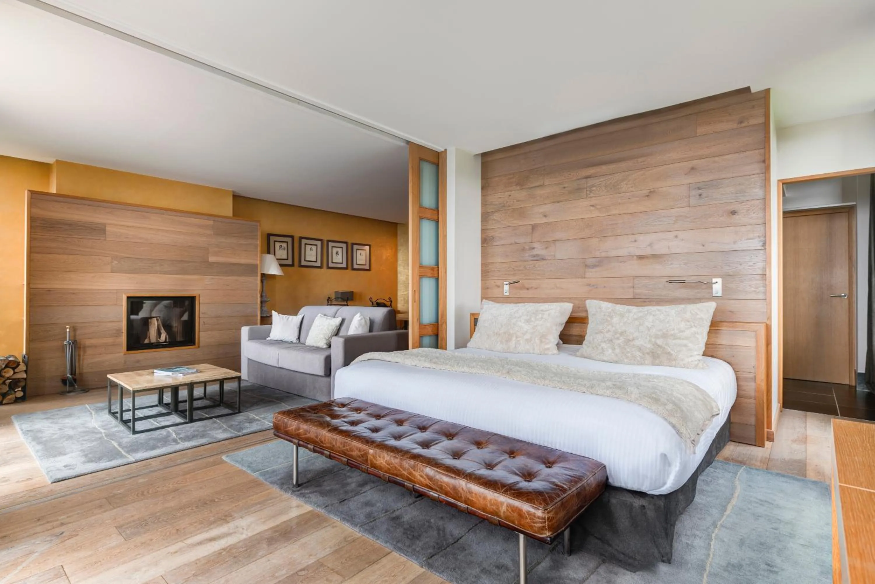 Bed in Château des Avenieres