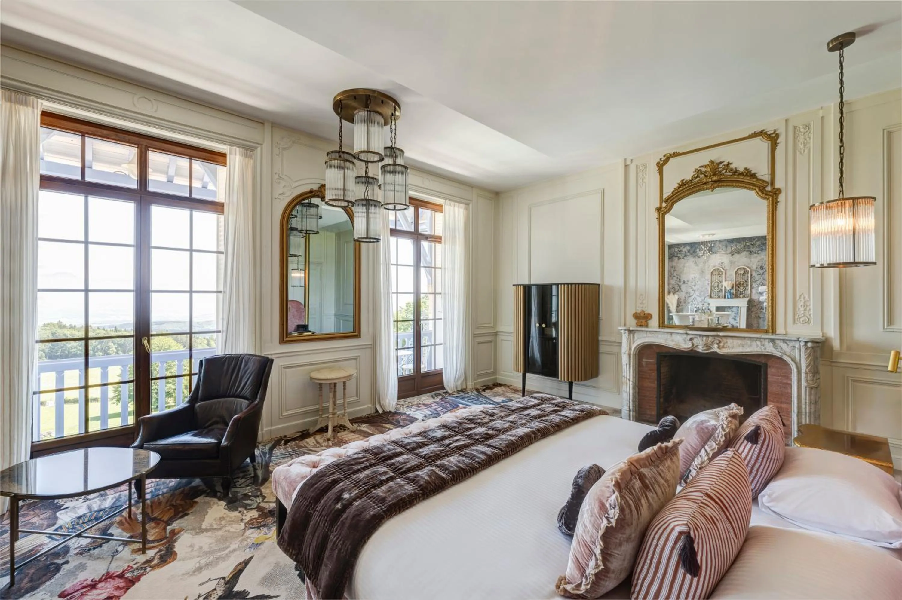 Bed in Château des Avenieres