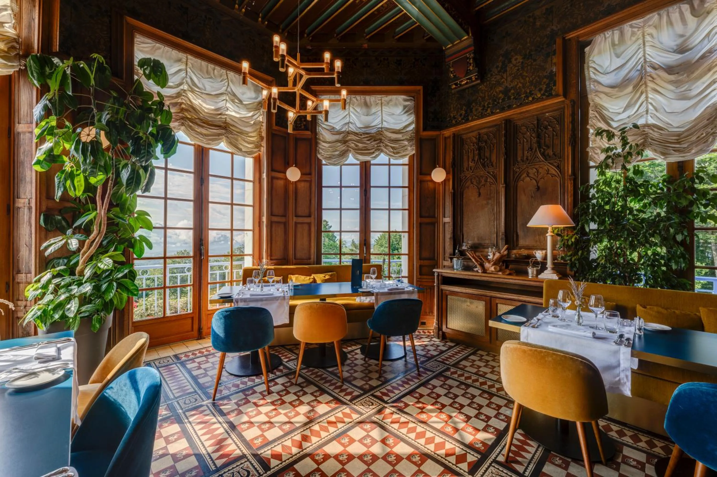 Restaurant/places to eat in Château des Avenieres