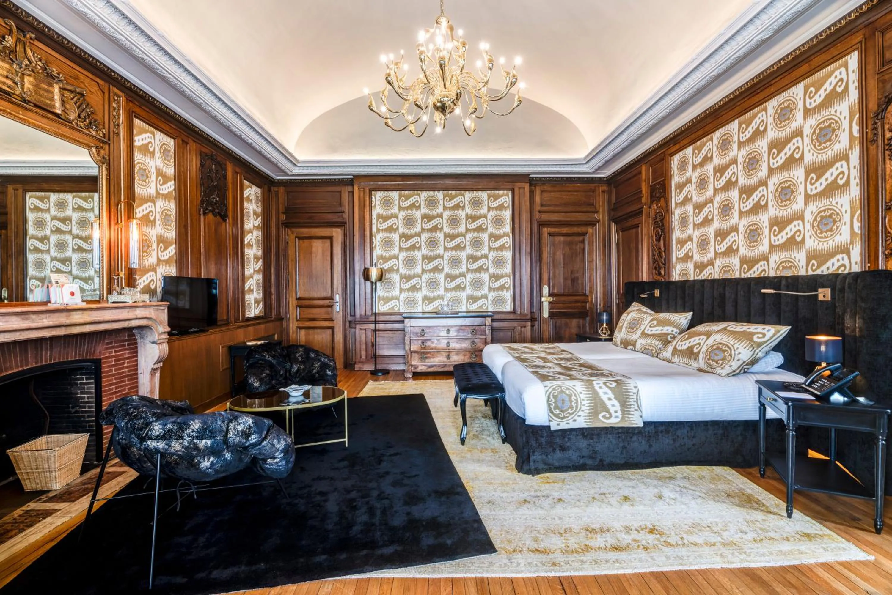 Bed in Château des Avenieres