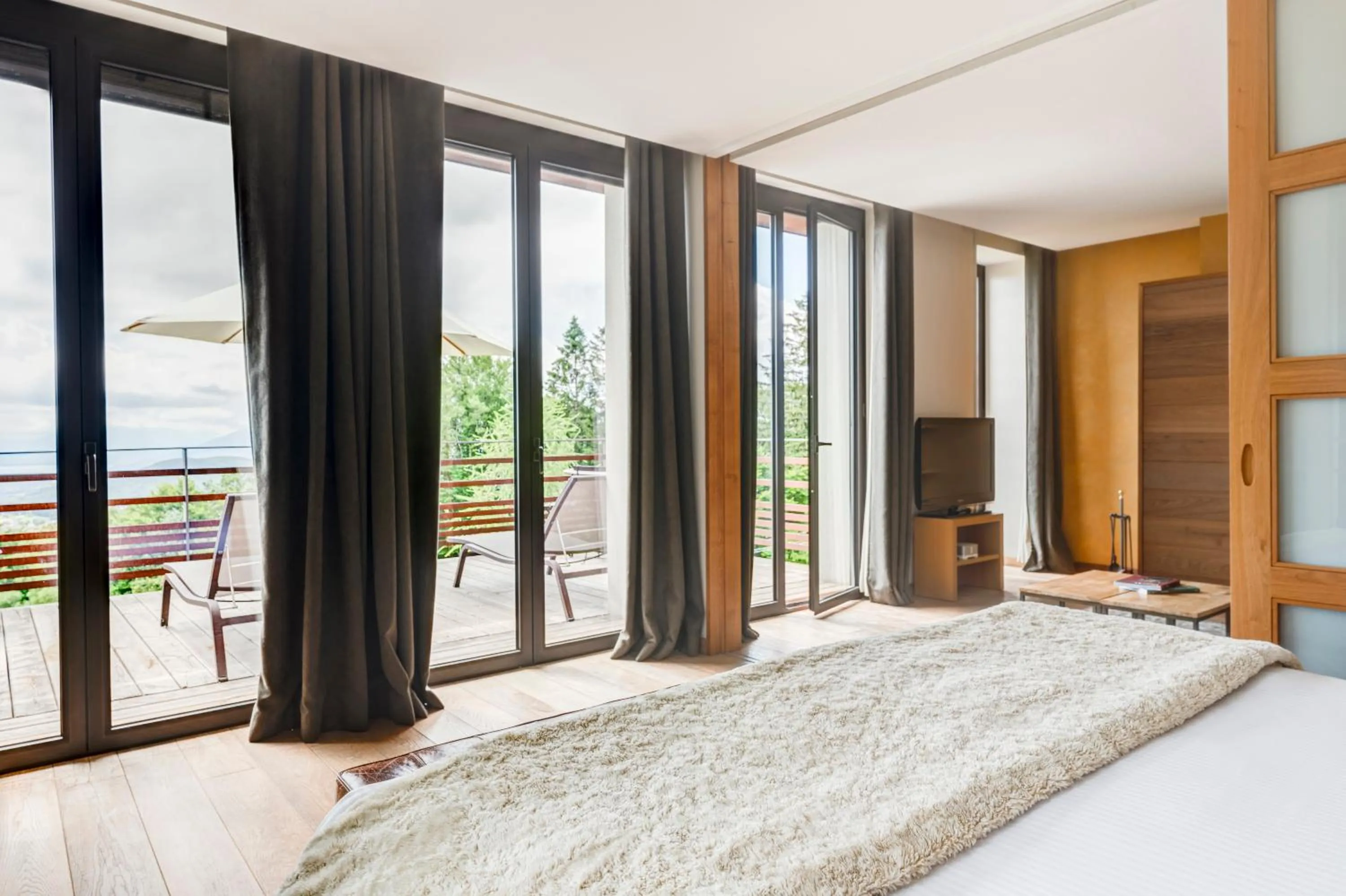 Bed in Château des Avenieres