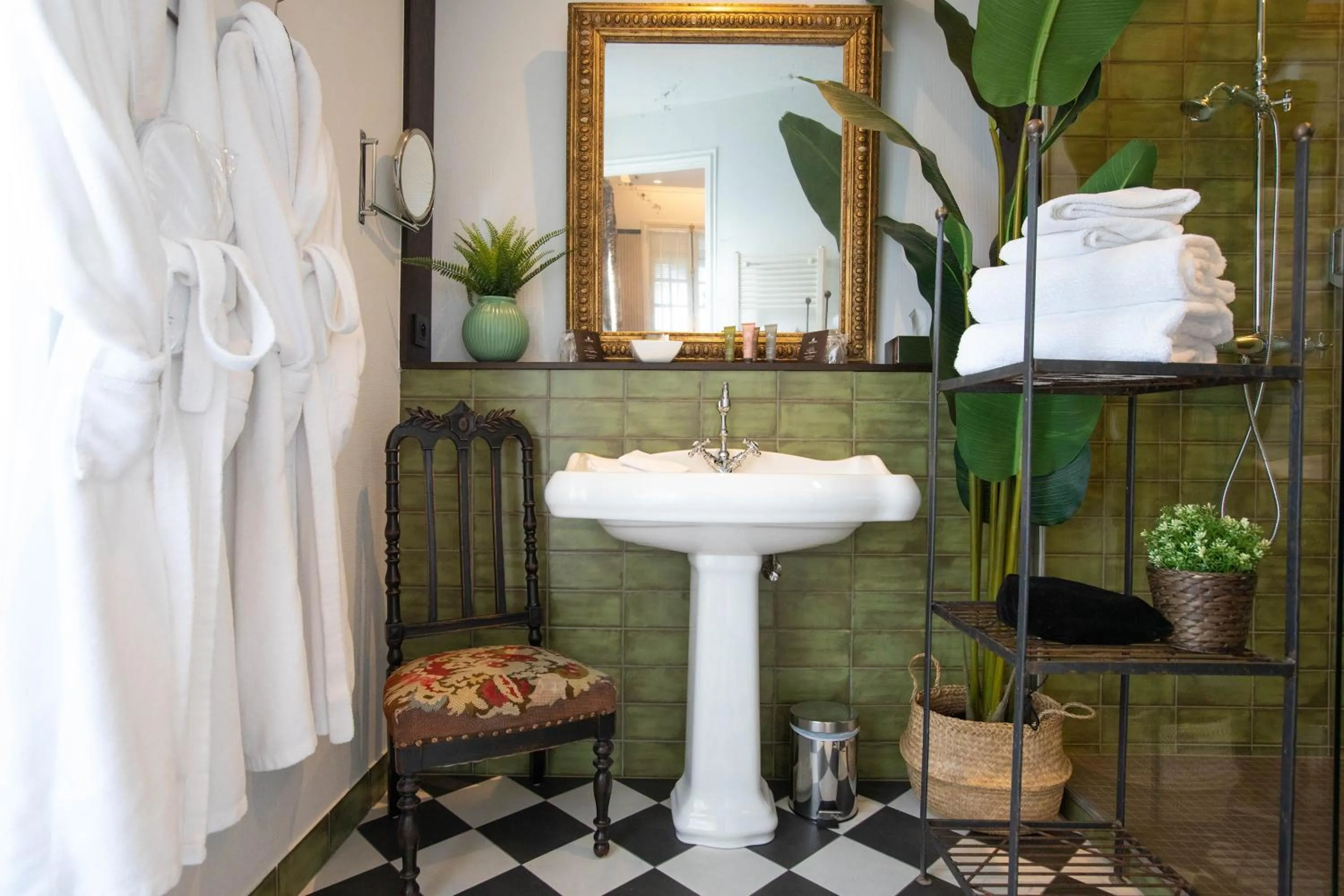 Bathroom in Château des Avenieres