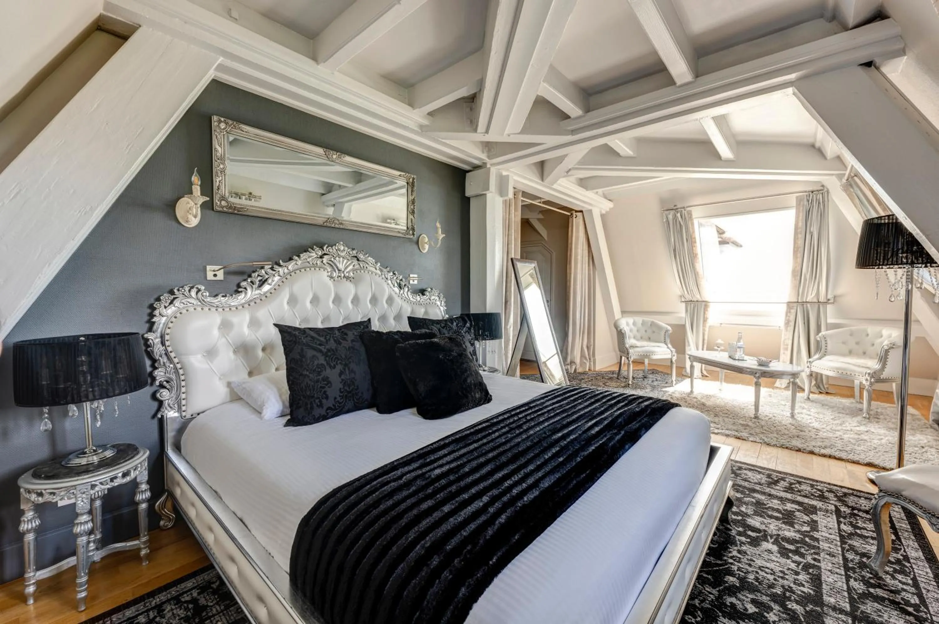 Bed in Château des Avenieres