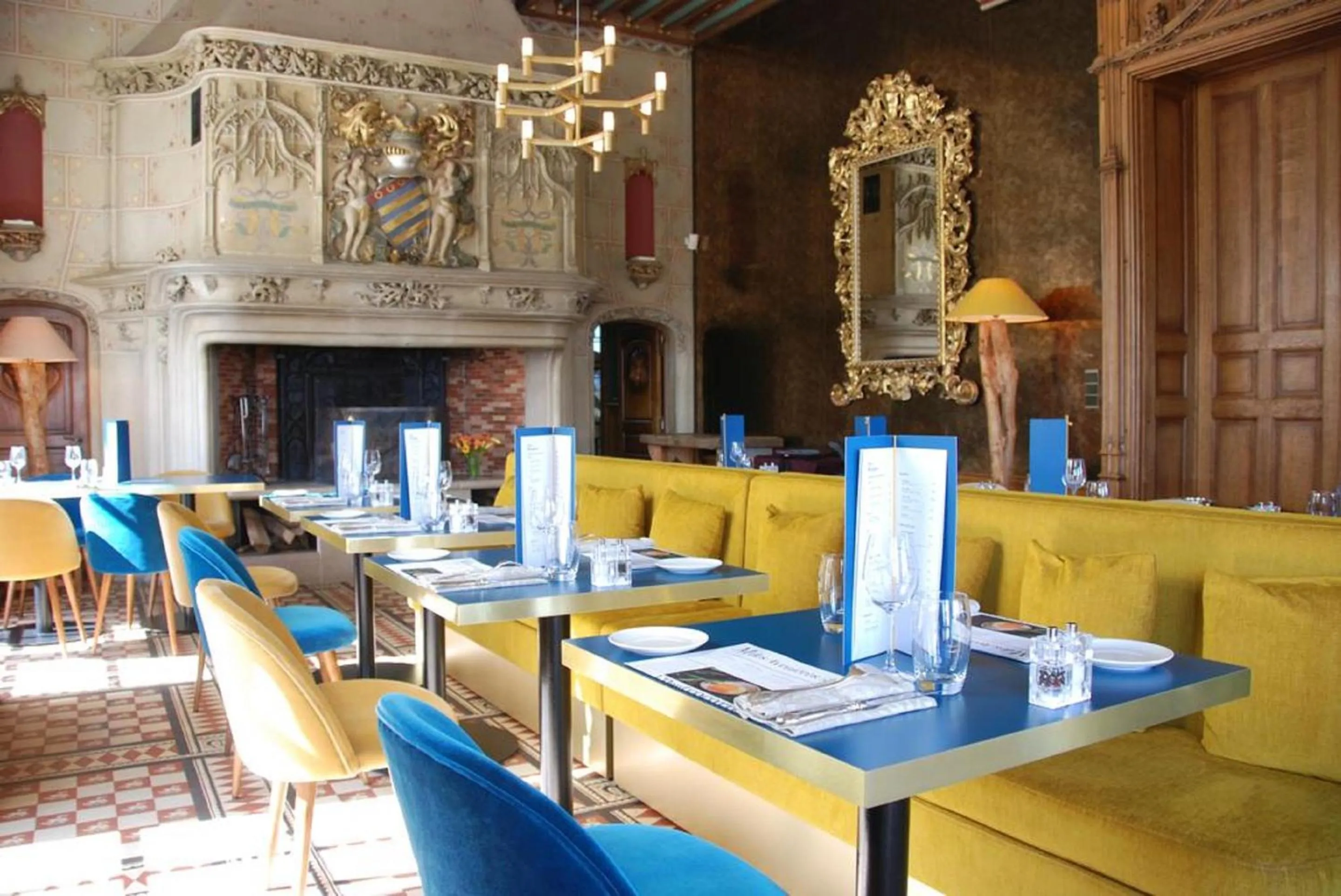 Restaurant/places to eat in Château des Avenieres