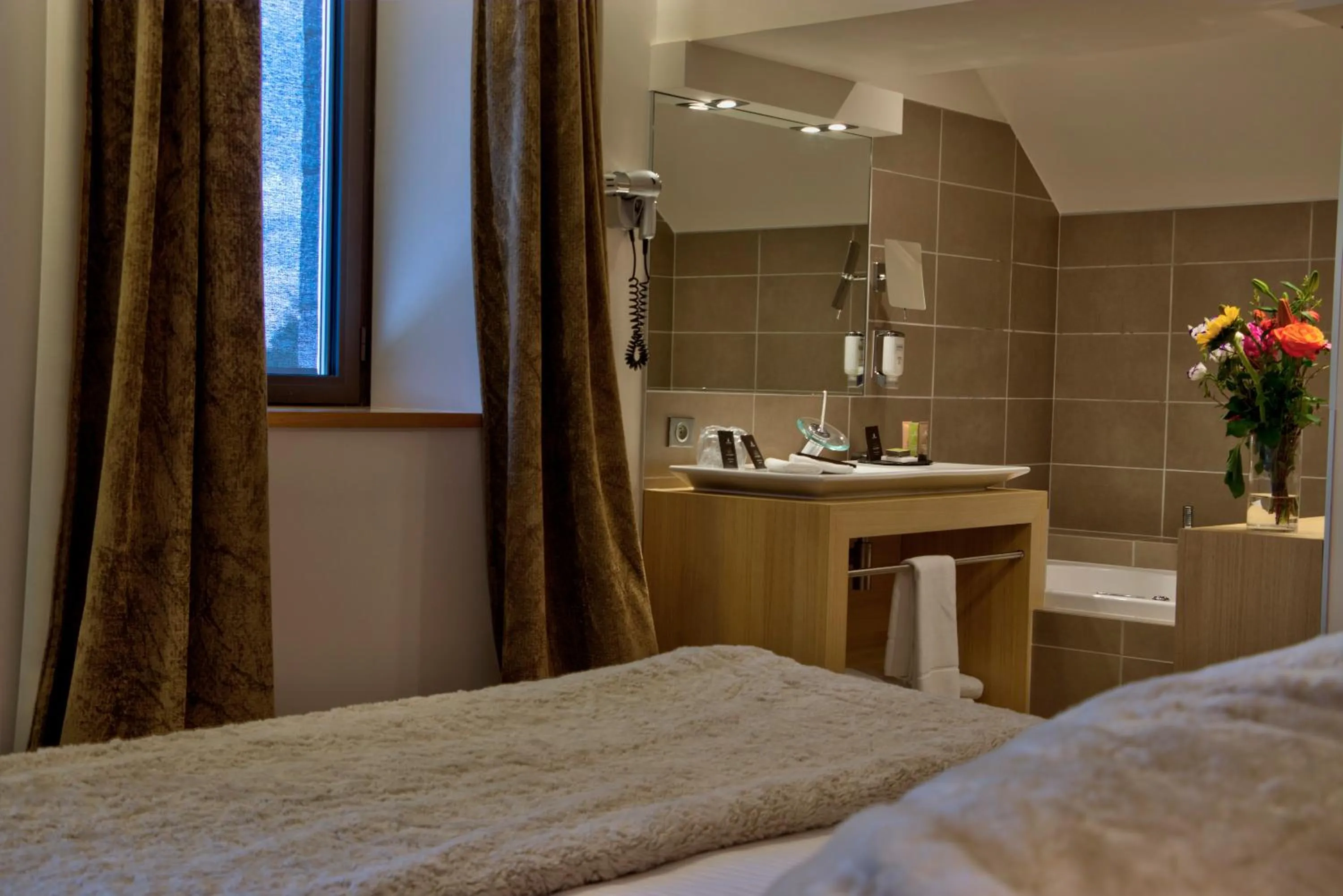 Bed in Château des Avenieres