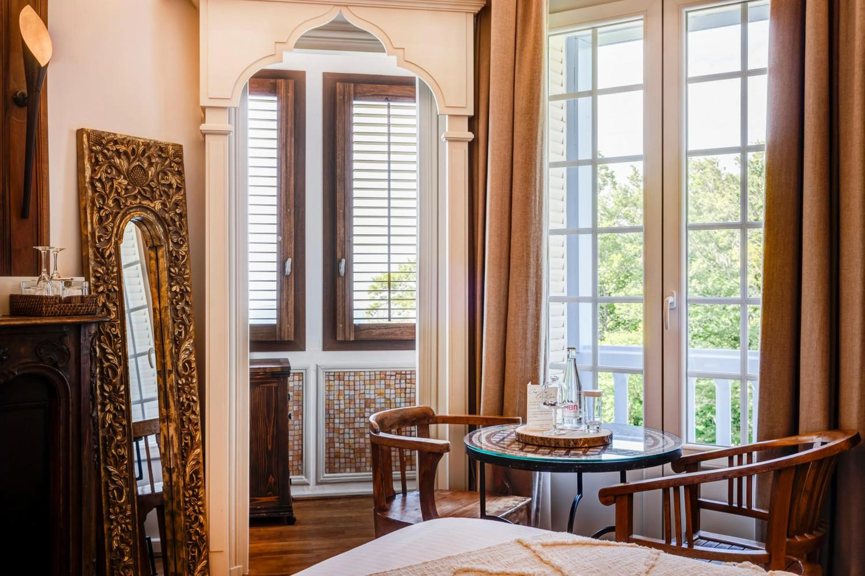 Photo of the whole room, Bed in Château des Avenieres