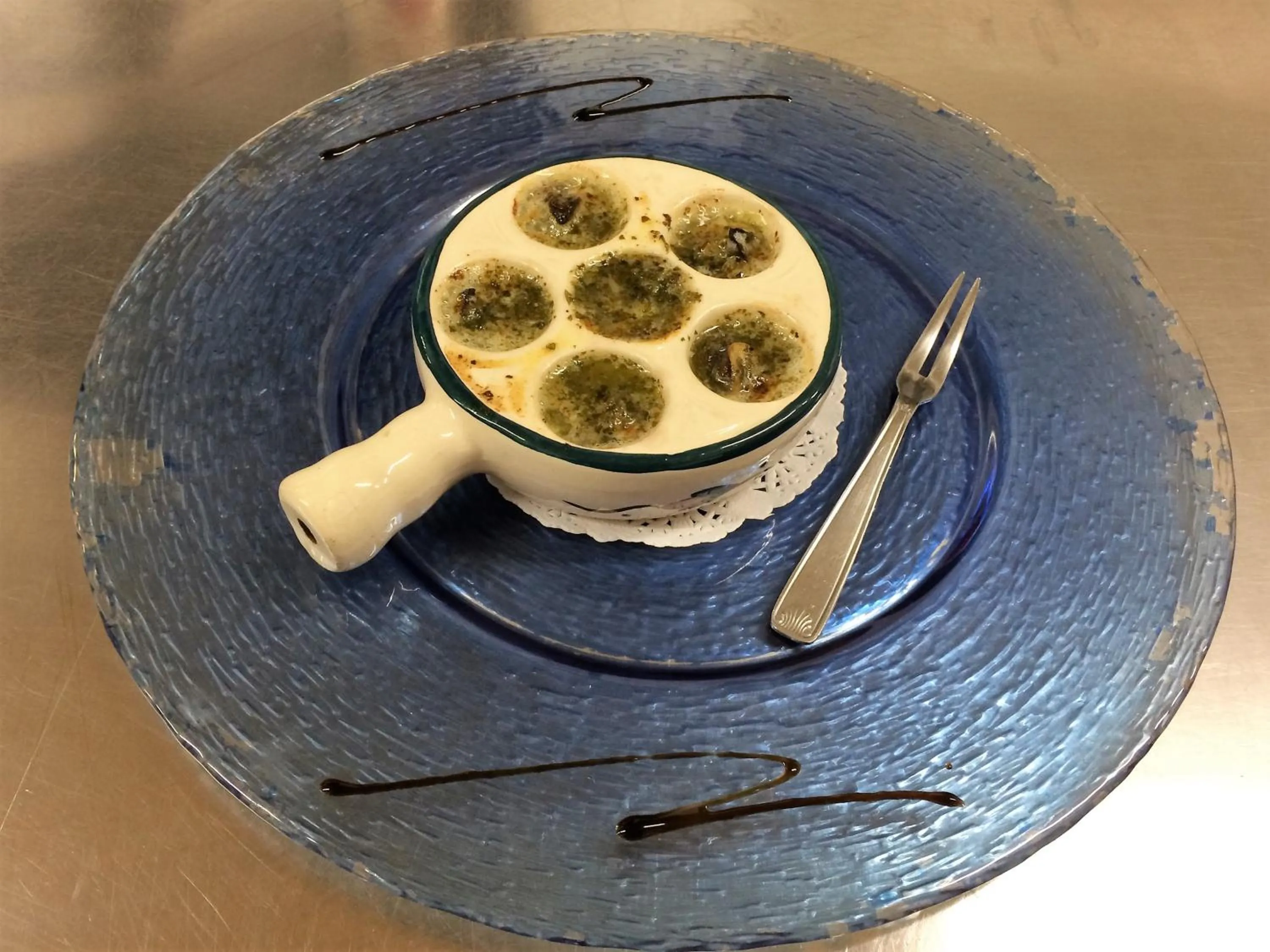 Restaurant/places to eat in Delfotel