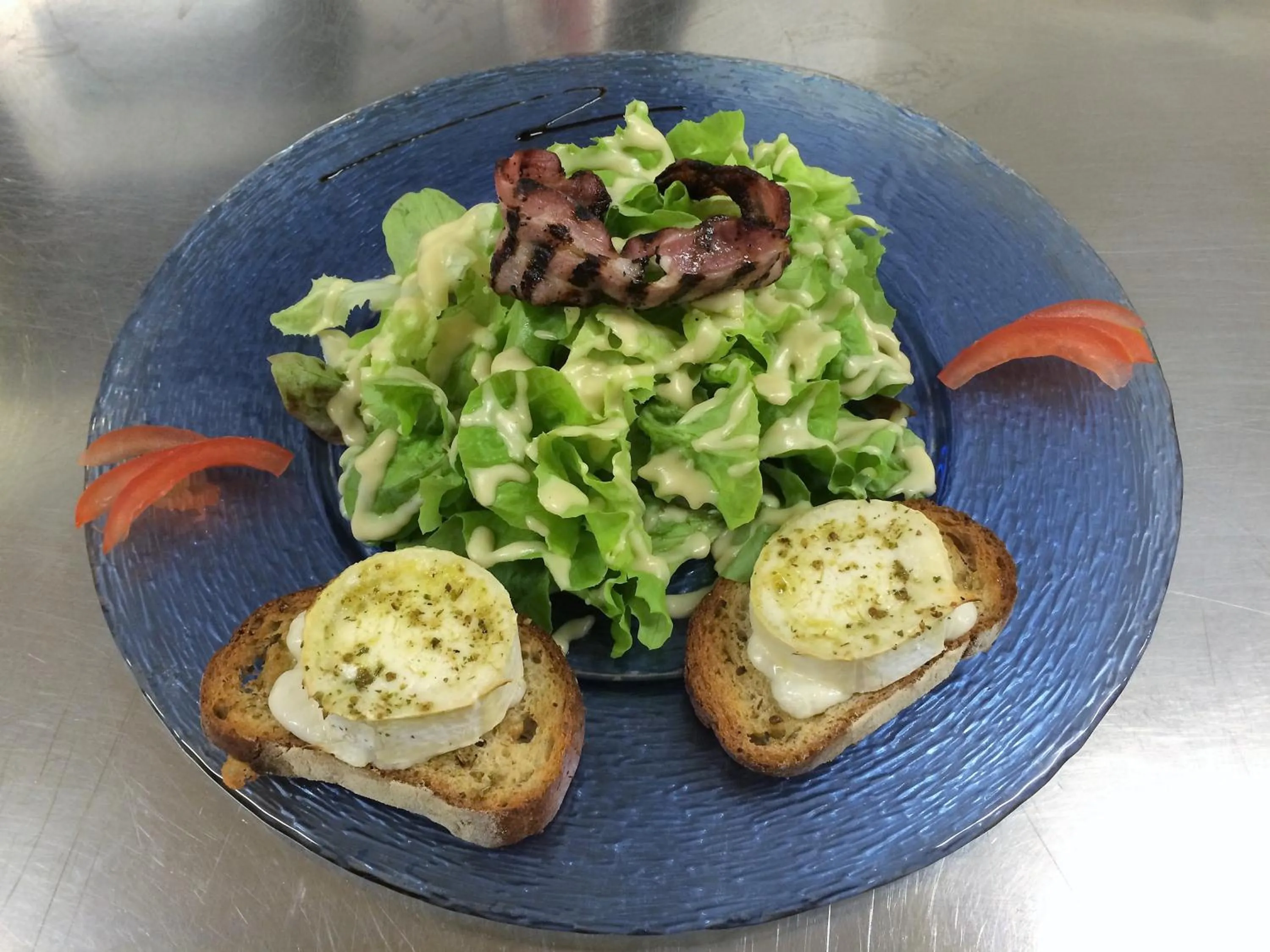 Restaurant/places to eat in Delfotel