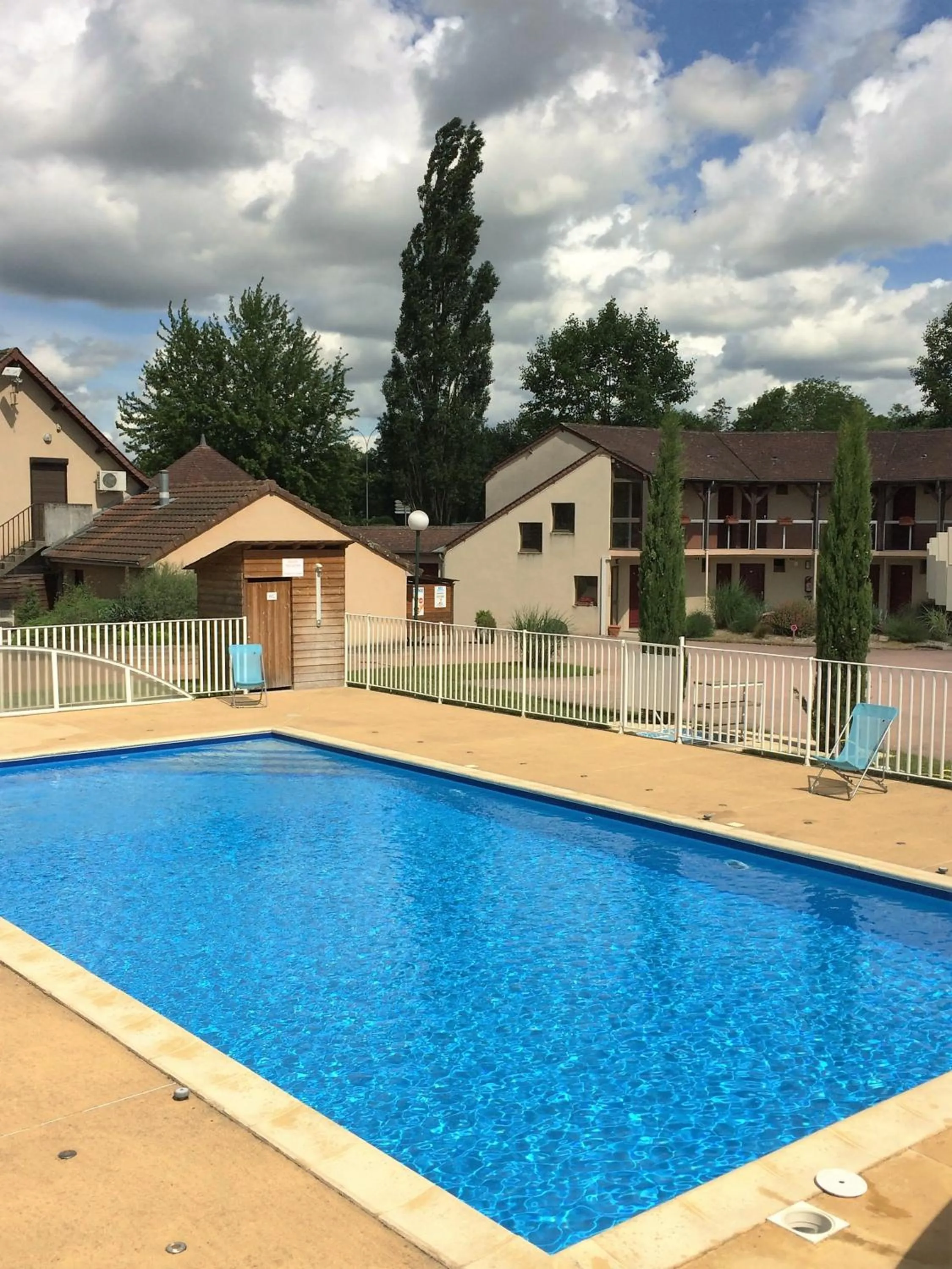 Swimming pool in Delfotel
