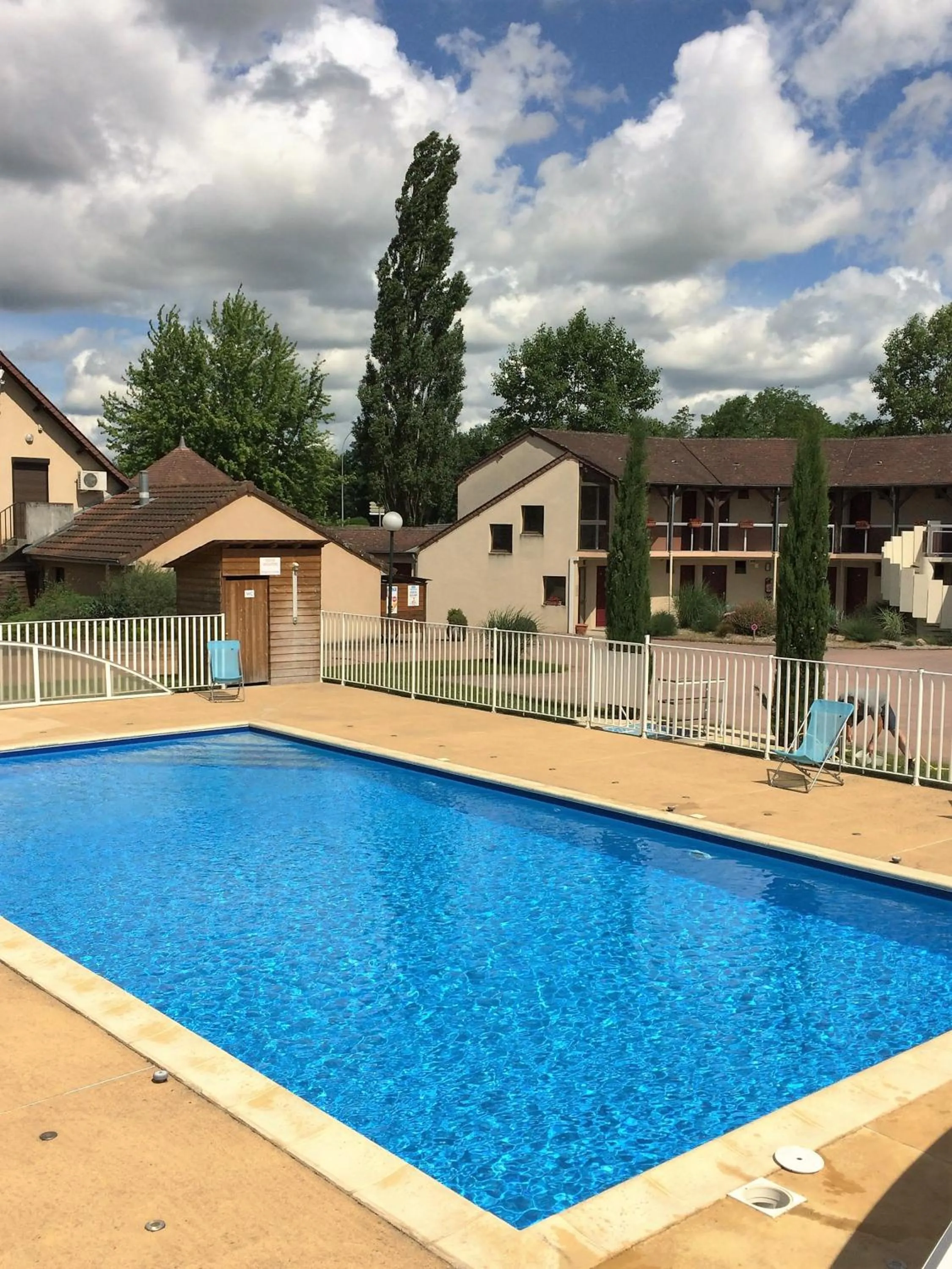 Swimming pool in Delfotel