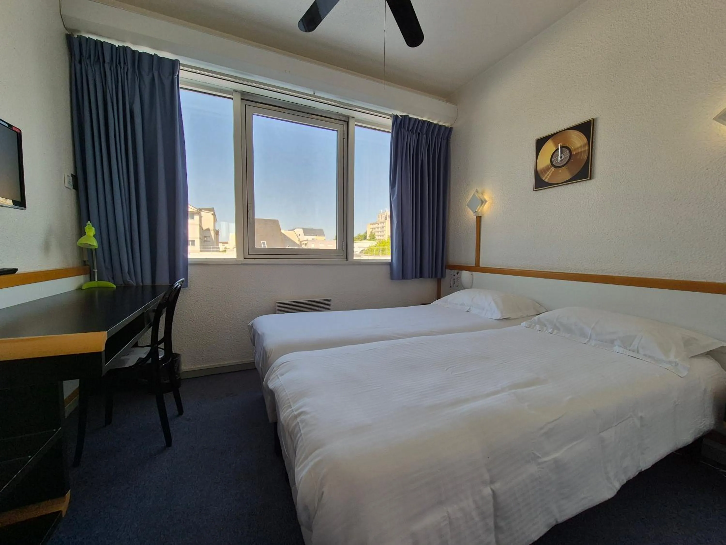 Photo of the whole room, Bed in Arche Hotel