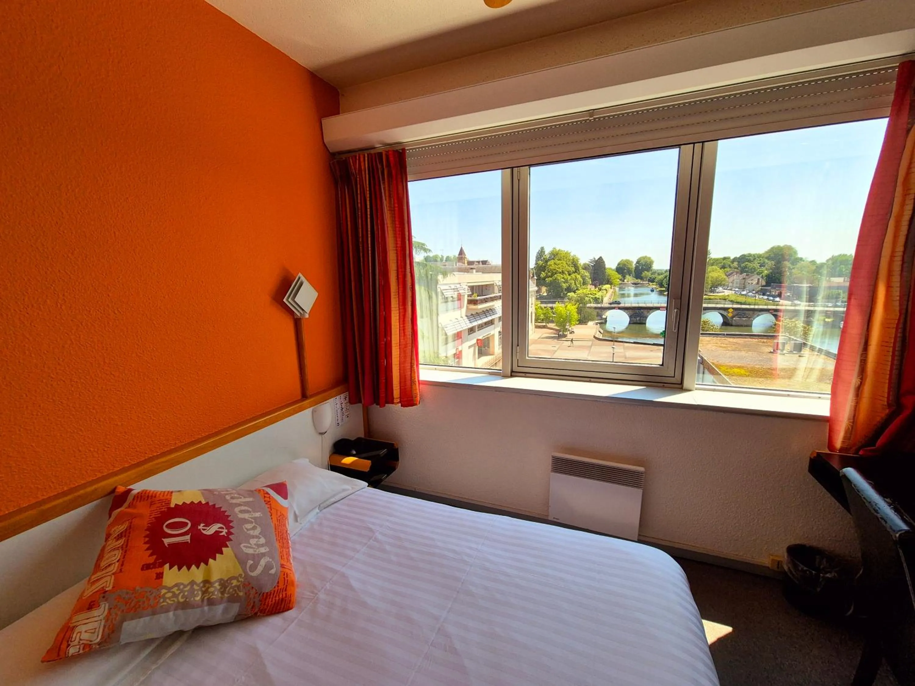 Bedroom, Bed in Arche Hotel