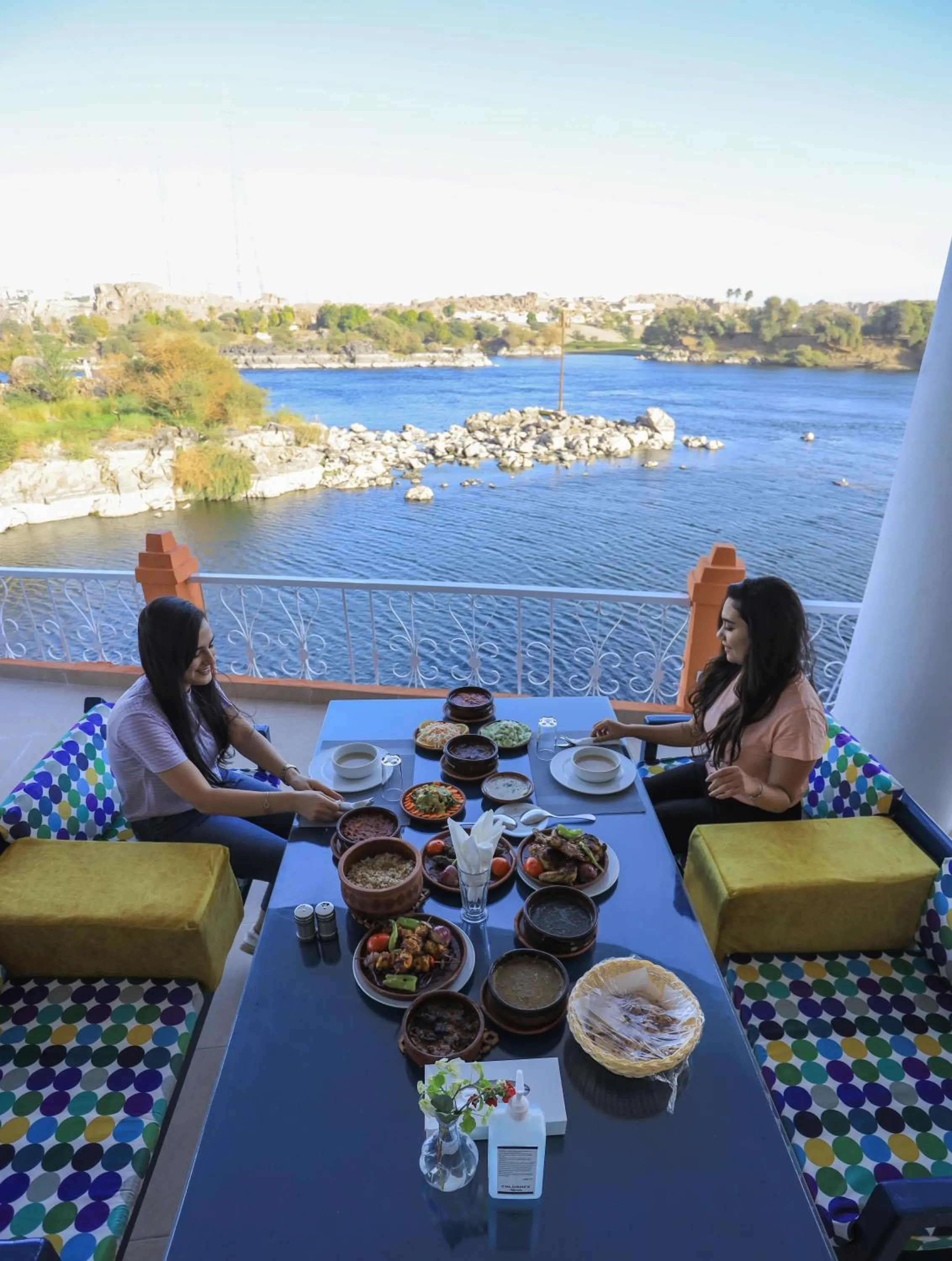 Restaurant/places to eat in NUB INN