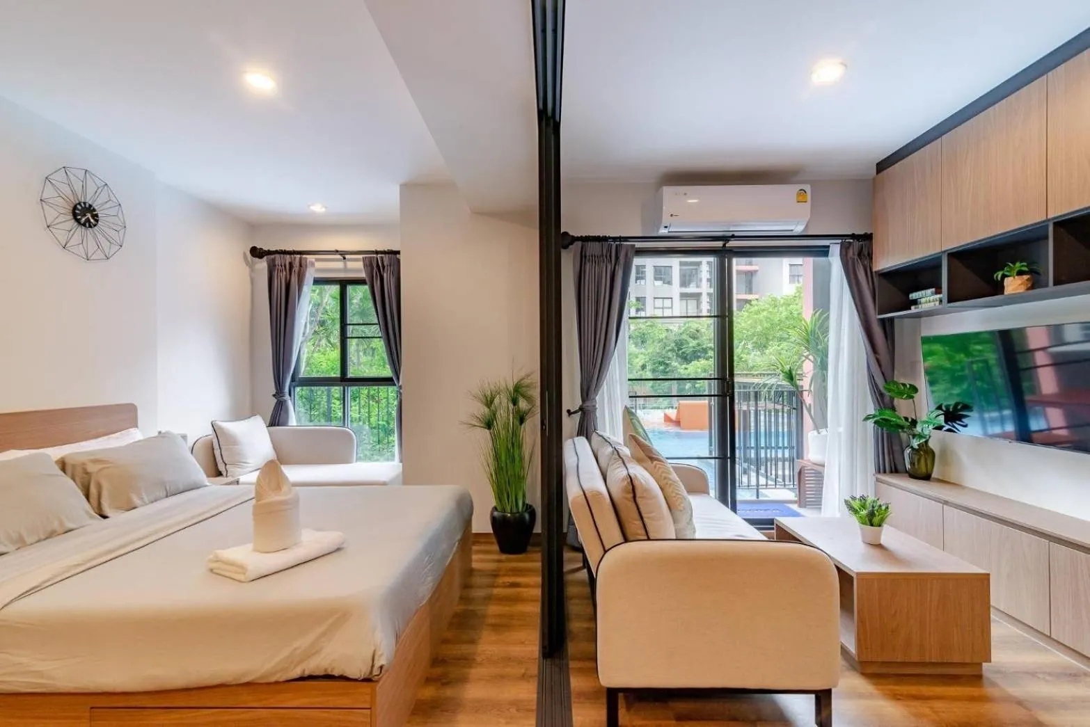 Bed in Cicada Huahin Pool Access by PP ห้องสวยติดสระ