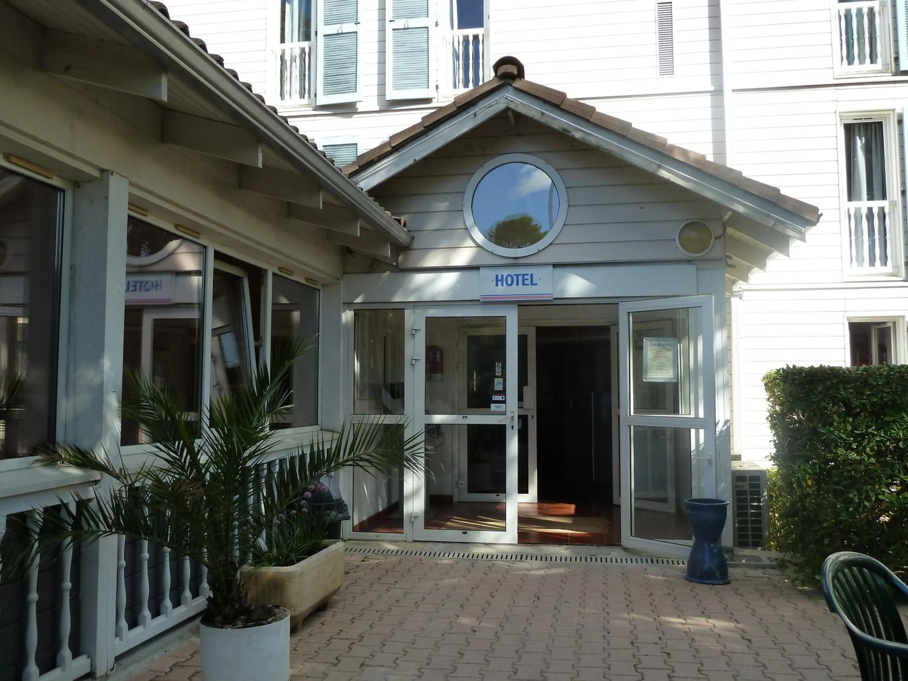 Facade/entrance in Hotel & Restaurant Heliotel