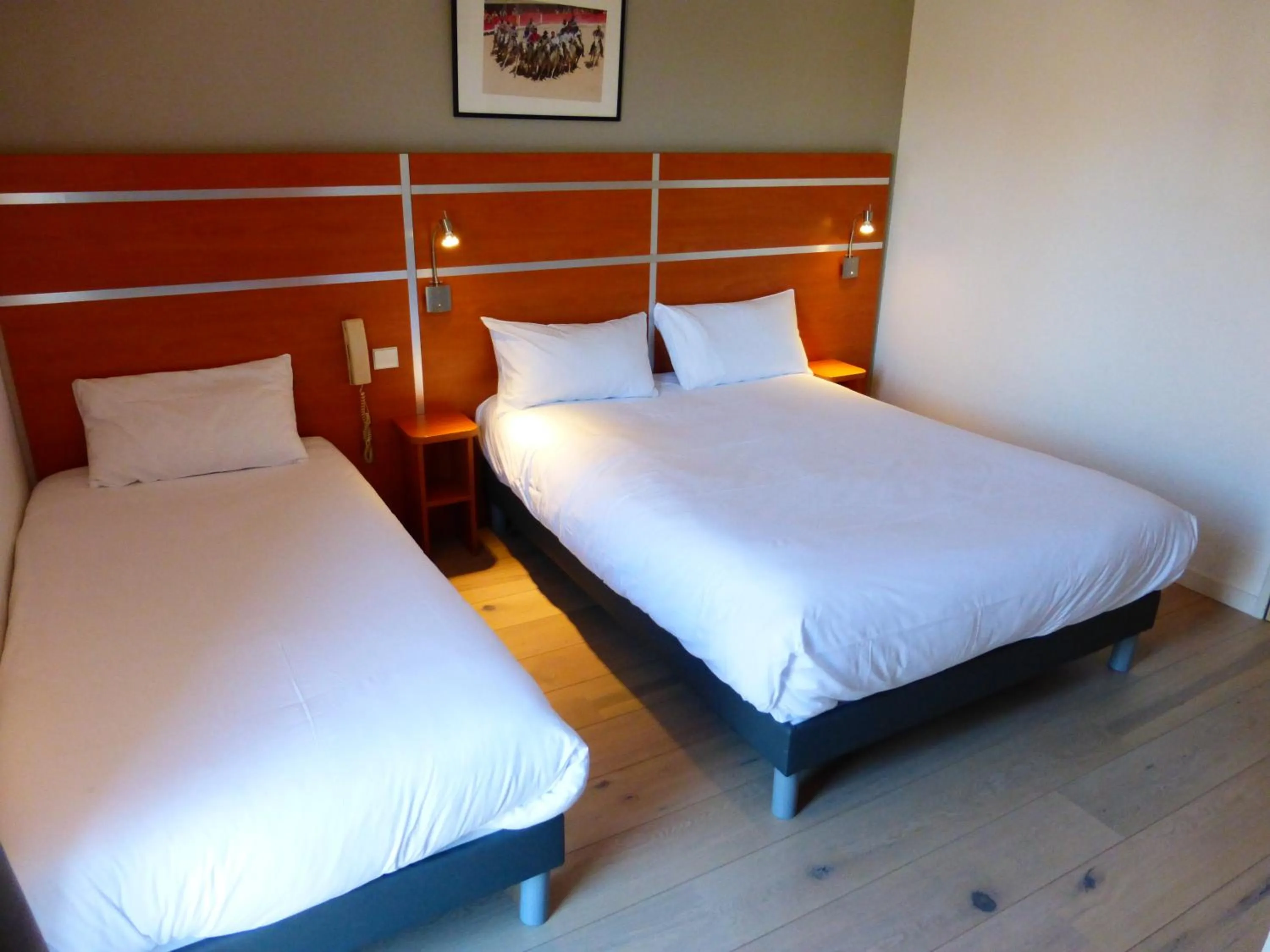 Bed in Hotel & Restaurant Heliotel