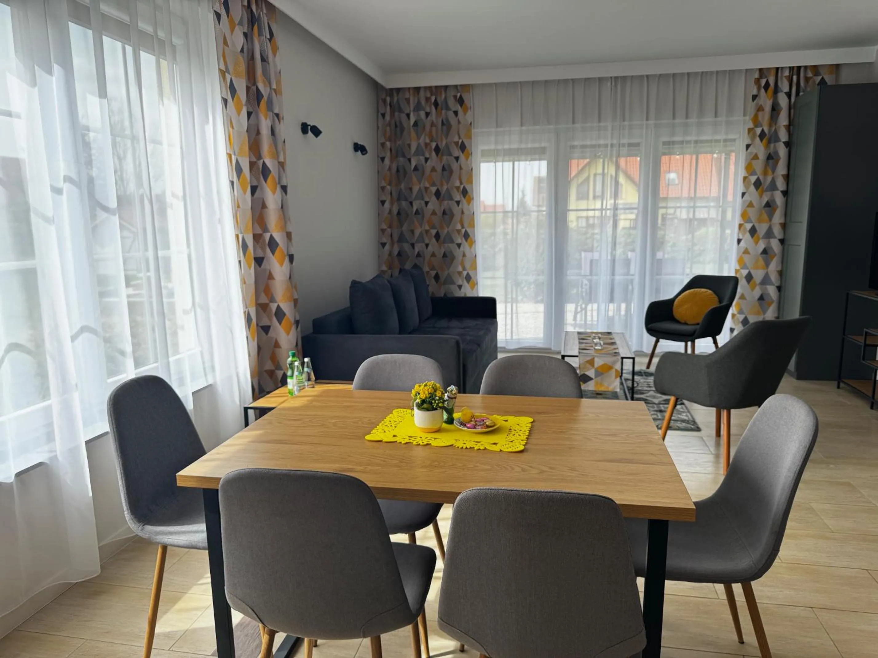 Dining area in ApartamentyKudowa - Willa Pod Dębami z ogrodem i parkingiem,