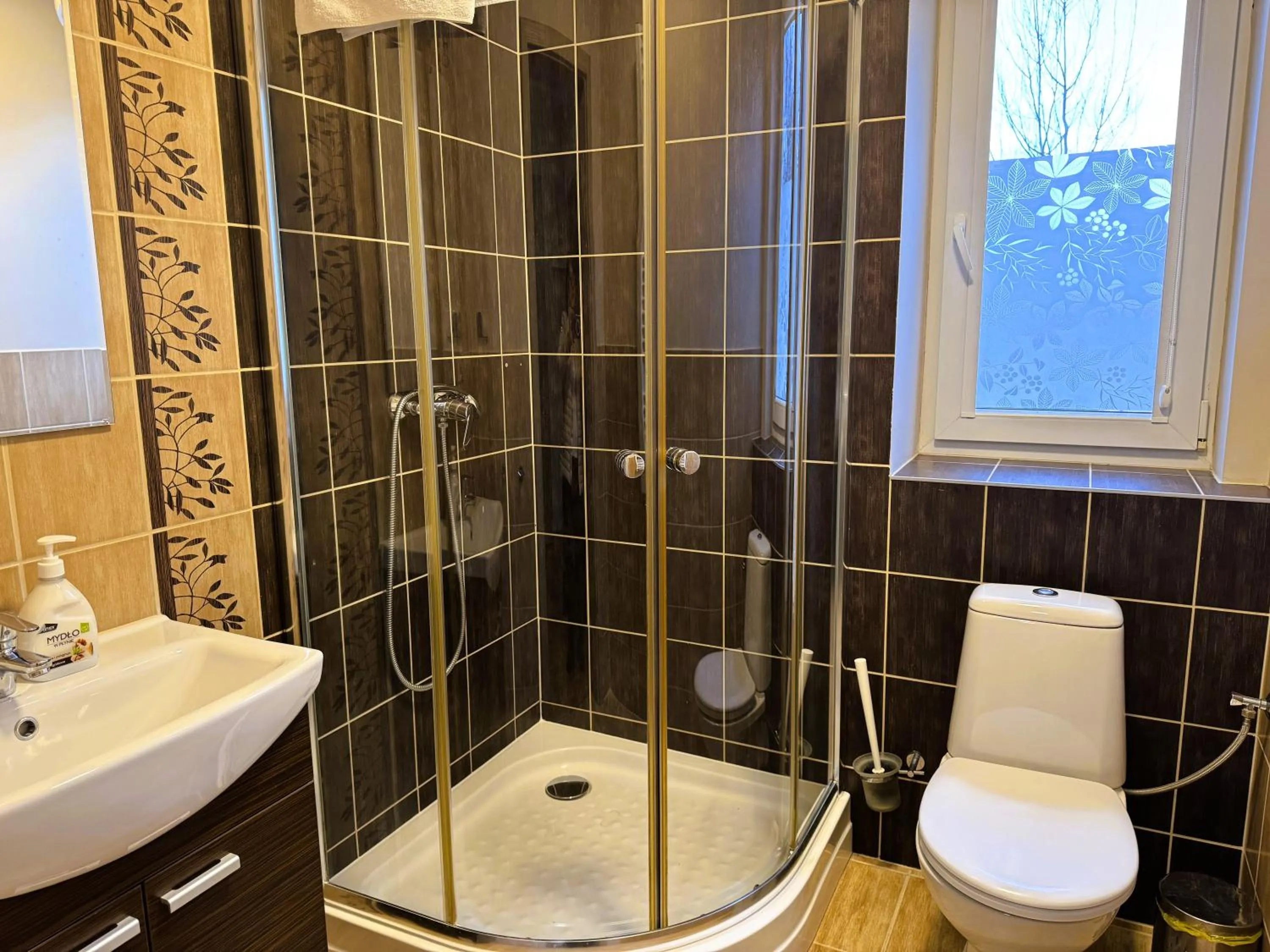 Shower in ApartamentyKudowa - Willa Pod Dębami z ogrodem i parkingiem,