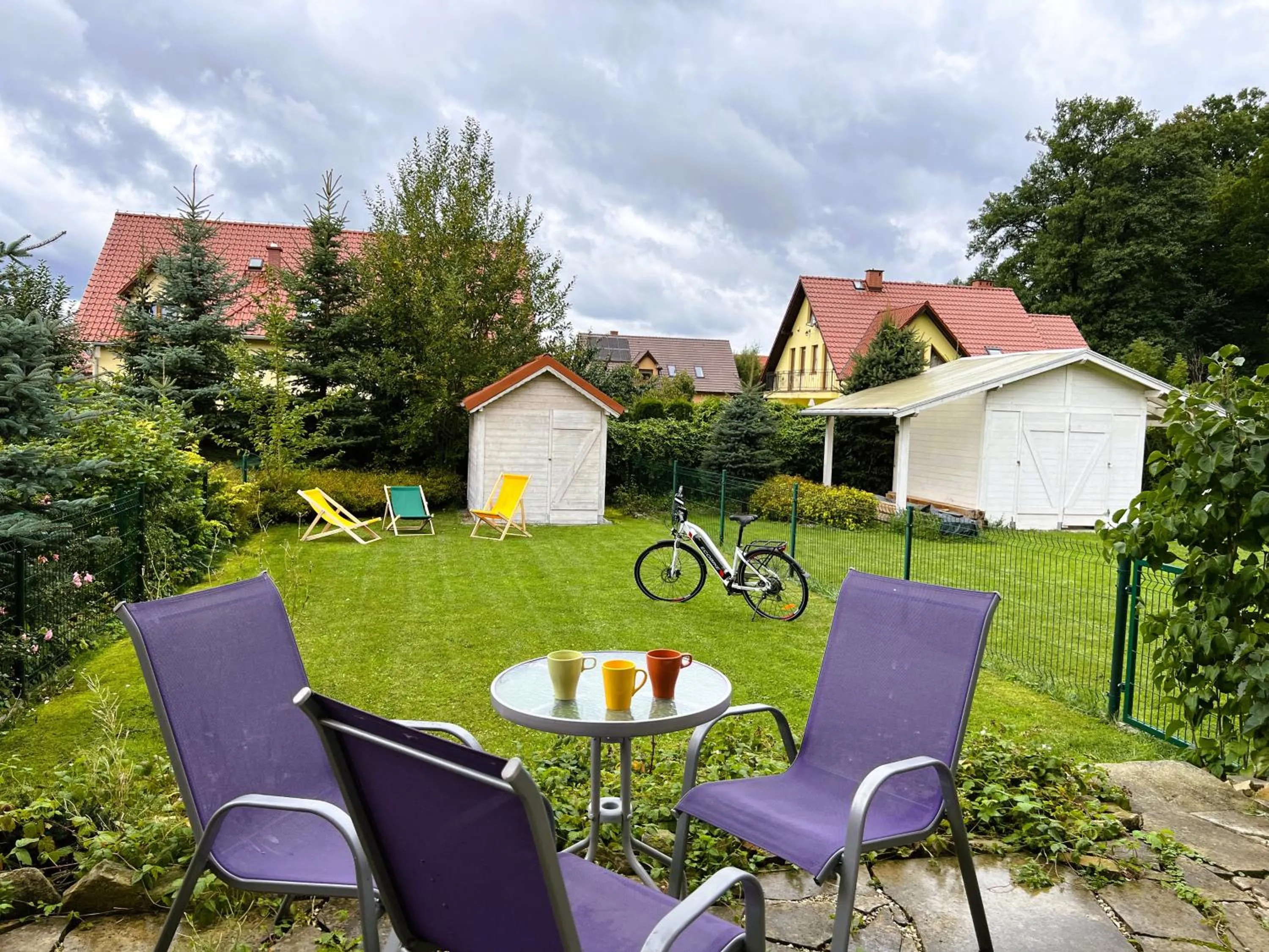 Property building in ApartamentyKudowa - Willa Pod Dębami z ogrodem i parkingiem,