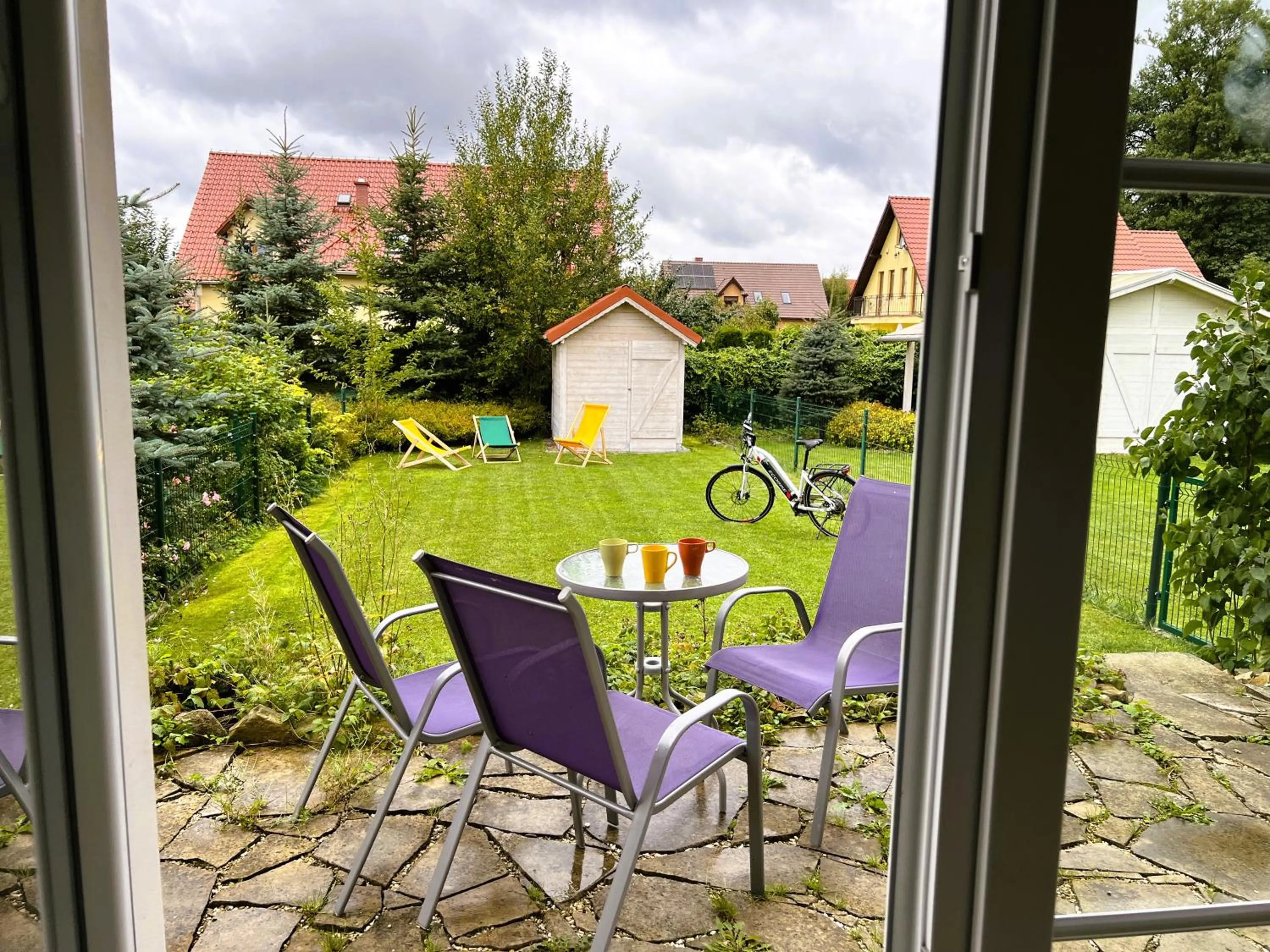 Property building in ApartamentyKudowa - Willa Pod Dębami z ogrodem i parkingiem,