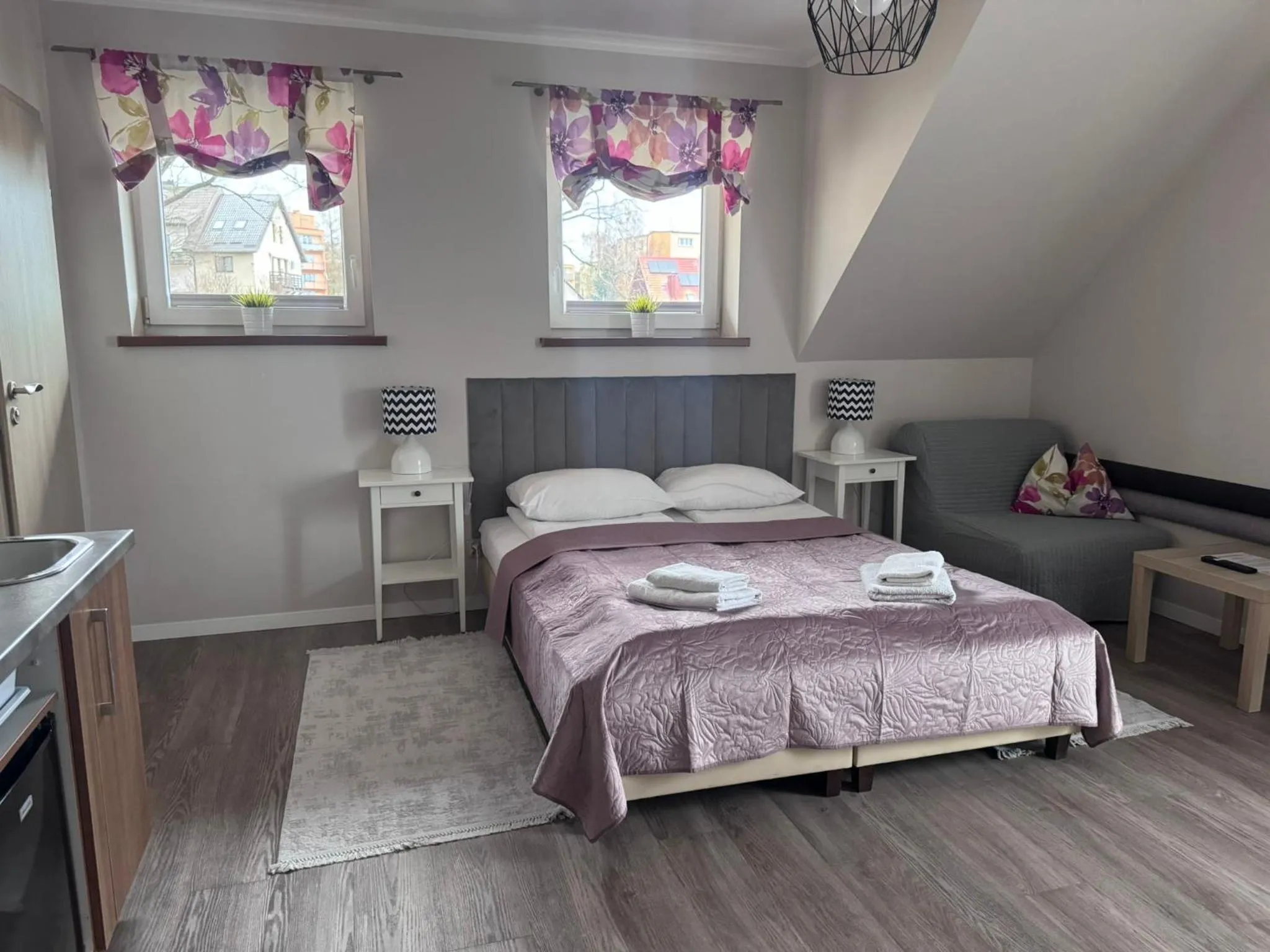 Photo of the whole room, Bed in ApartamentyKudowa - Willa Pod Dębami z ogrodem i parkingiem,