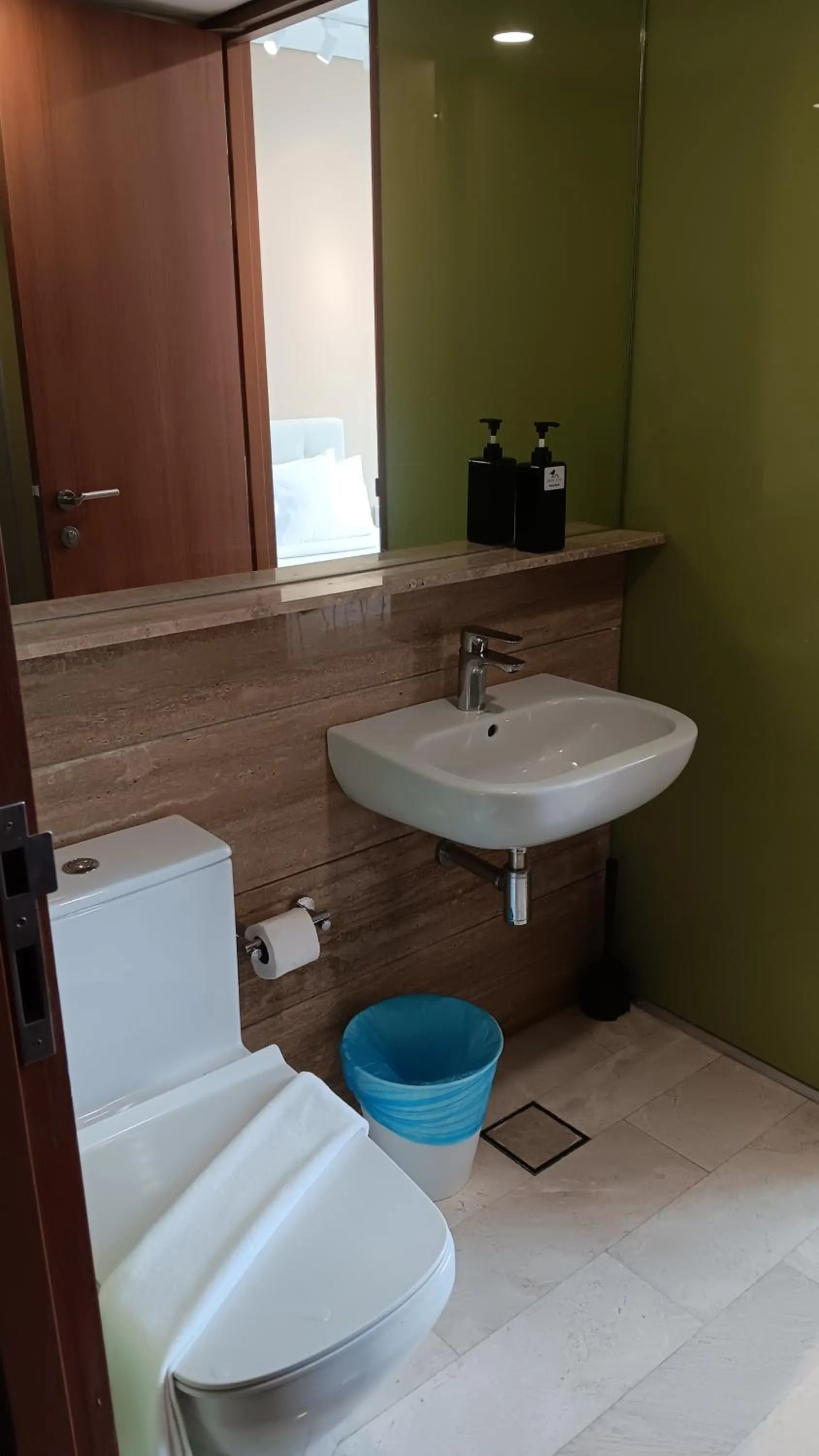 Bathroom in KLCC Homestay Vacation Sky Suites KLCC Birdy Stay