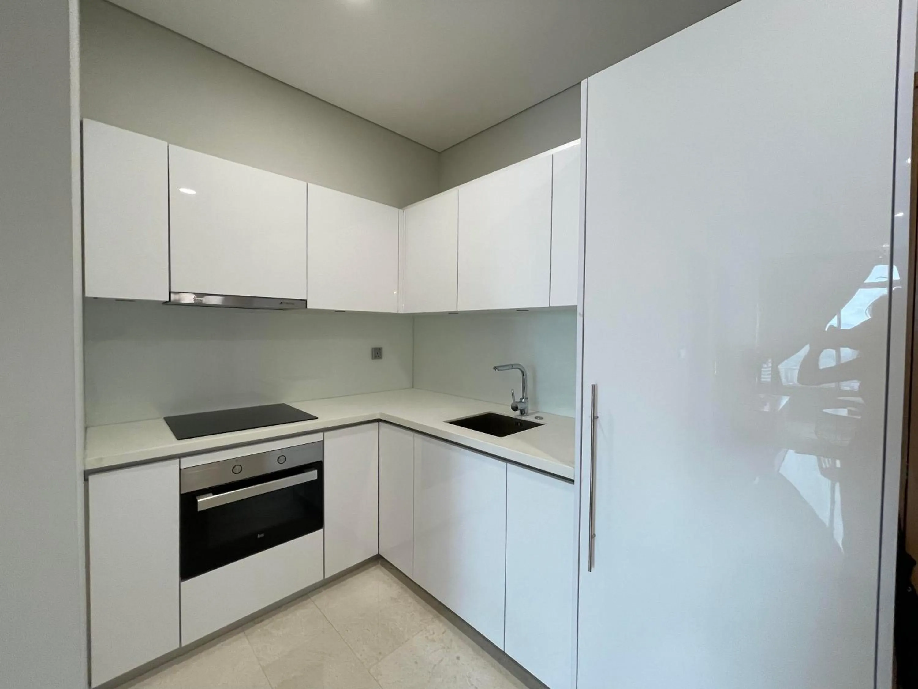Kitchen or kitchenette in KLCC Homestay Vacation Sky Suites KLCC Birdy Stay