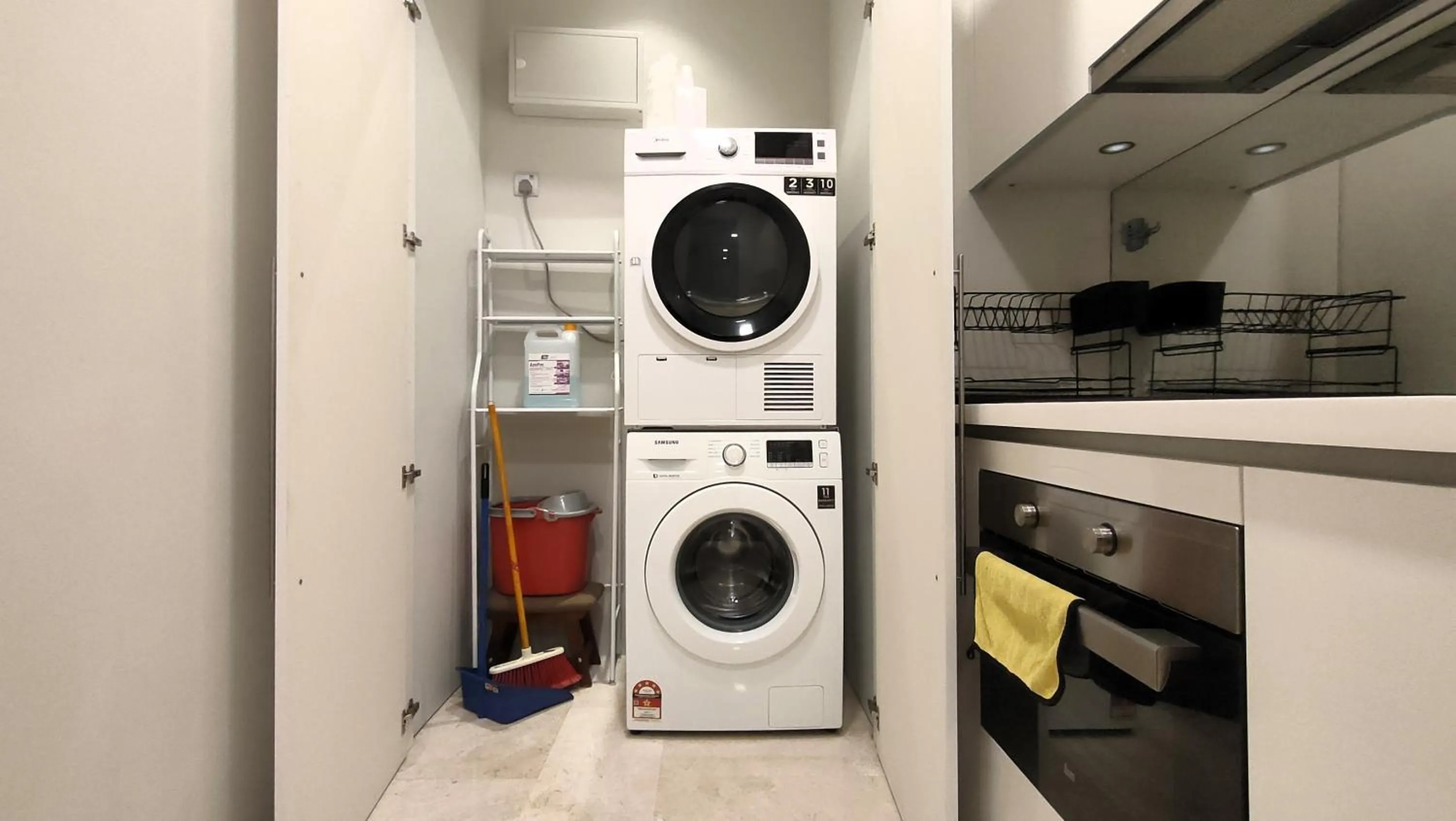 washing machine in KLCC Homestay Vacation Sky Suites KLCC Birdy Stay